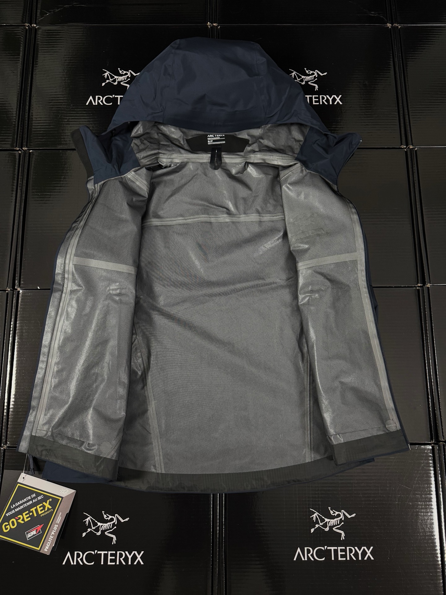 G03台州 Arcteryx 始祖鸟 BETA LT 硬壳 连帽 冲锋衣 长袖 男款 幸运蓝 B0-26844