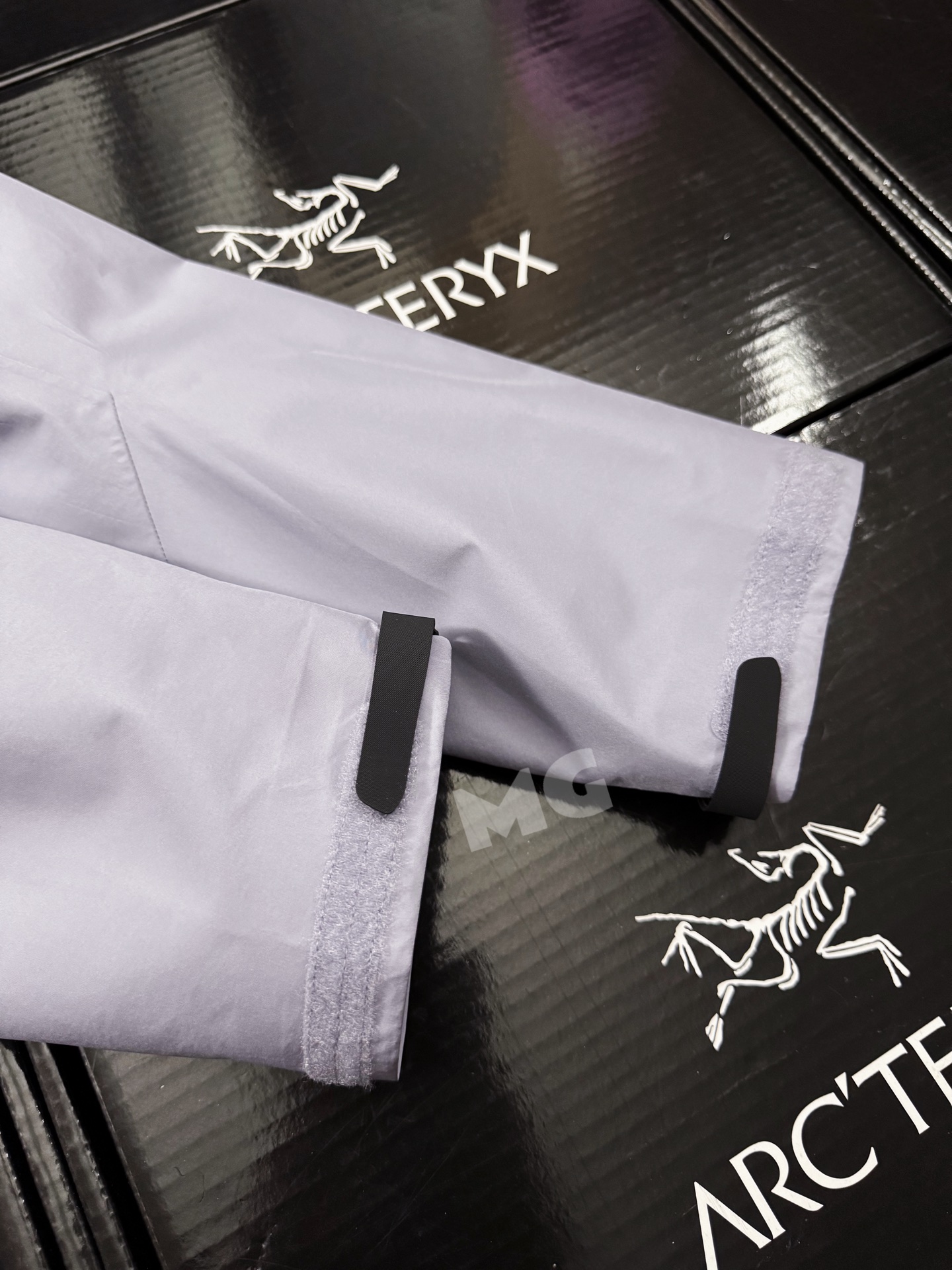 G03台州 Arcteryx 始祖鸟 BETA LT 硬壳 连帽 冲锋衣 长袖 男款 香芋粉 B0-26844