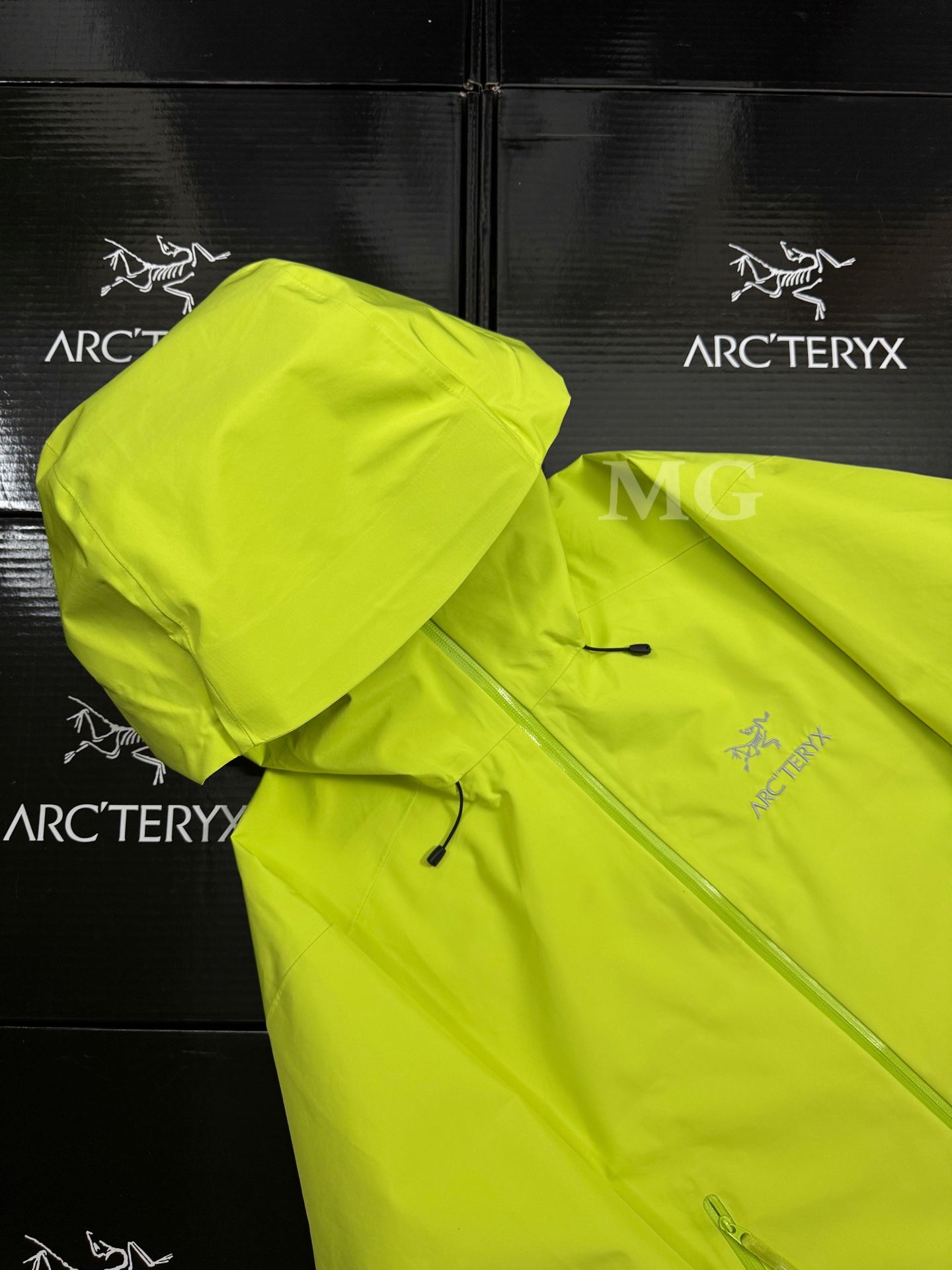 G03台州 Arcteryx 始祖鸟 BETA LT 硬壳 连帽 冲锋衣 长袖 男款 荧光绿 B0-26844