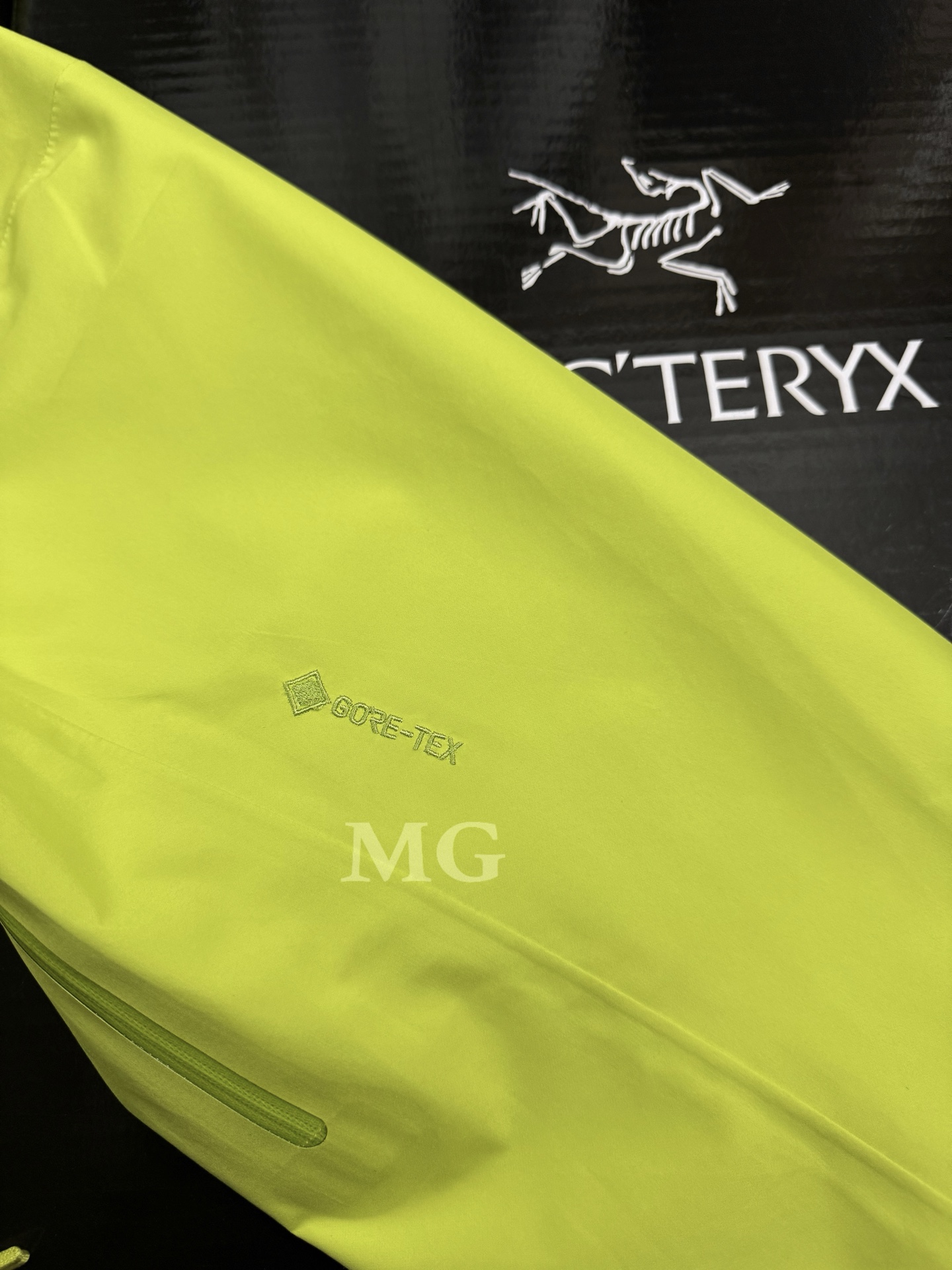G03台州 Arcteryx 始祖鸟 BETA LT 硬壳 连帽 冲锋衣 长袖 男款 荧光绿 B0-26844