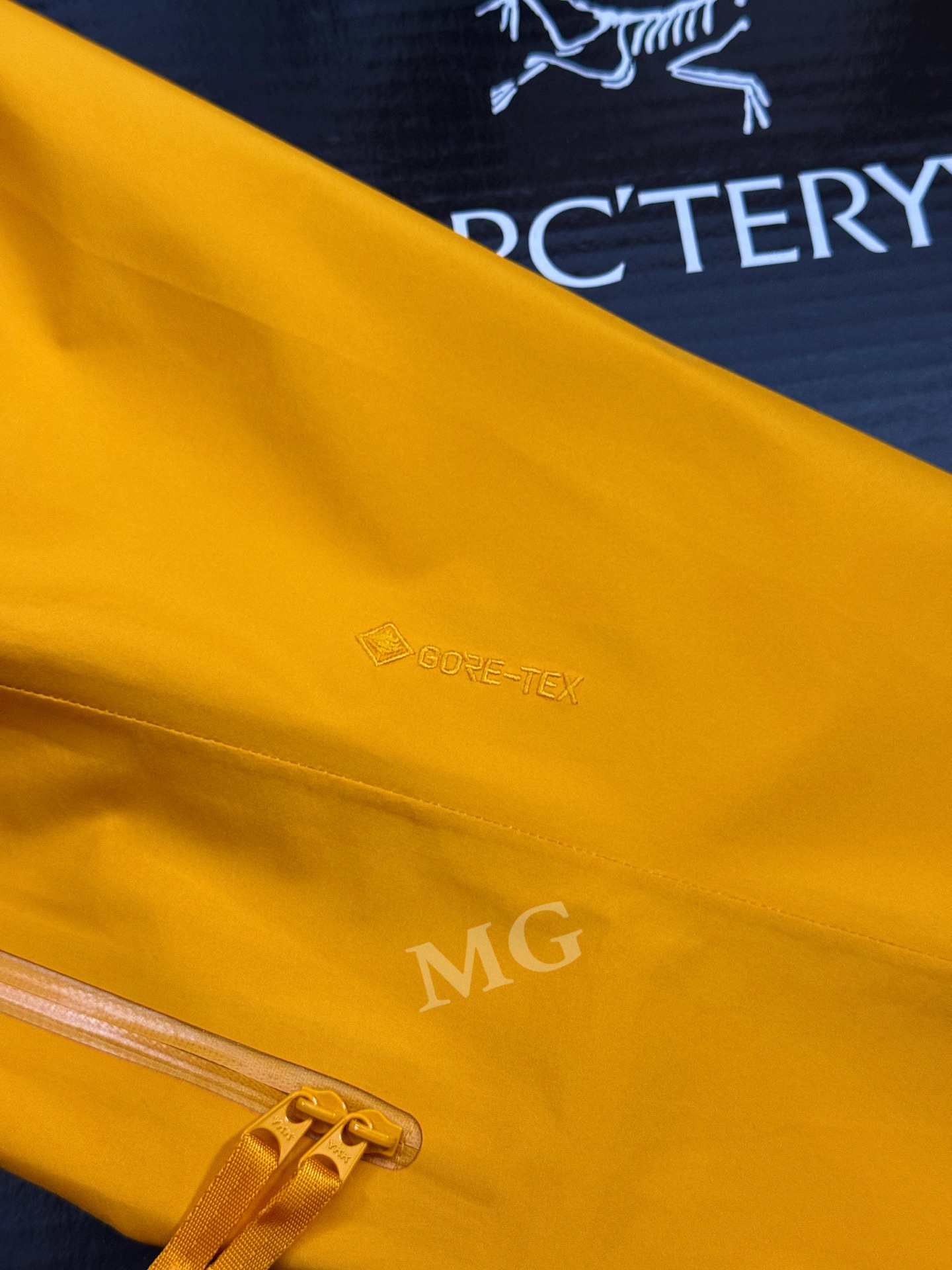 G03台州 Arcteryx 始祖鸟 BETA LT 硬壳 连帽 冲锋衣 长袖 男款 黄色 B0-26844
