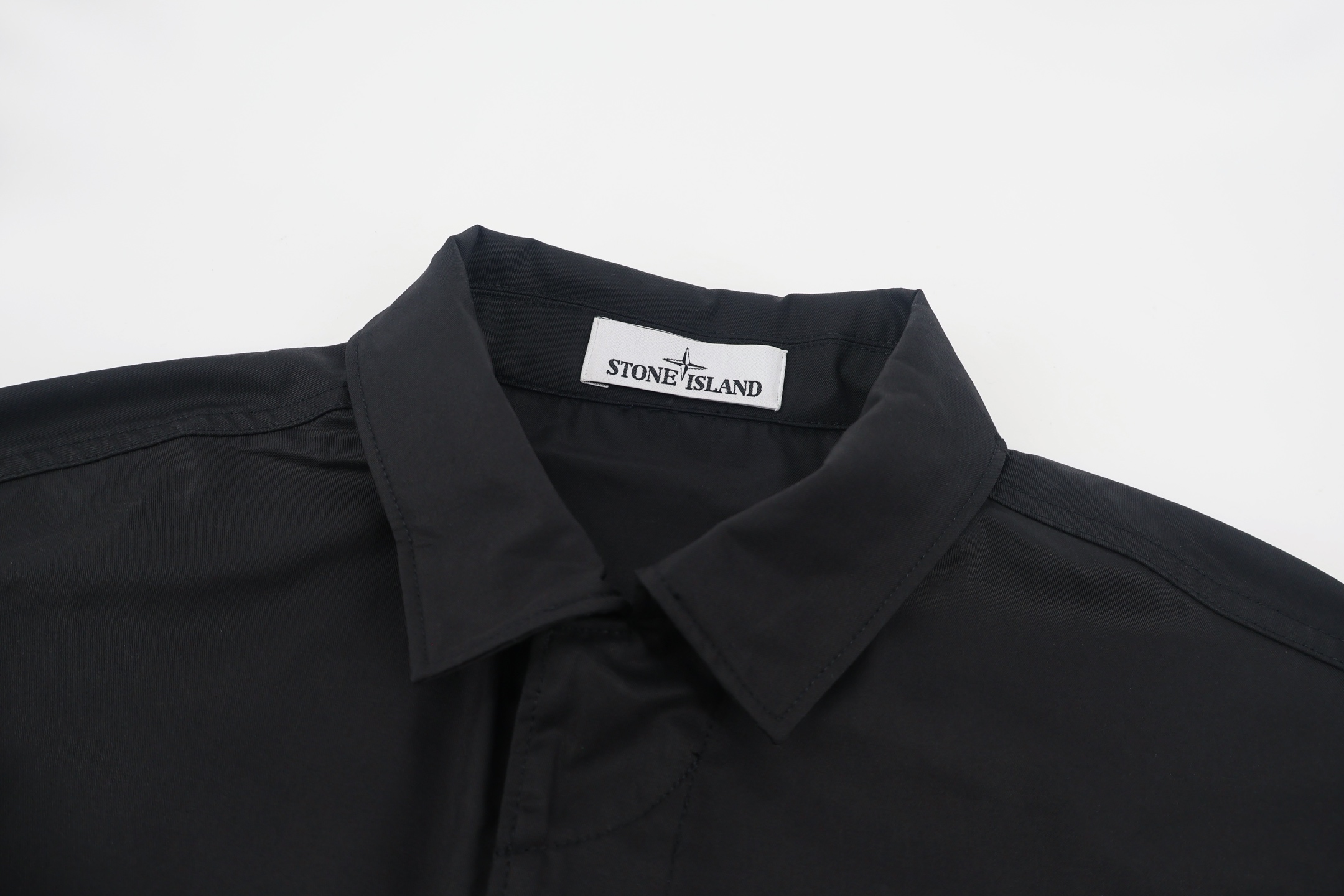 STONE ISLAND 石头岛 罗盘徽章工装短袖衬衫 外套 黑色 B0