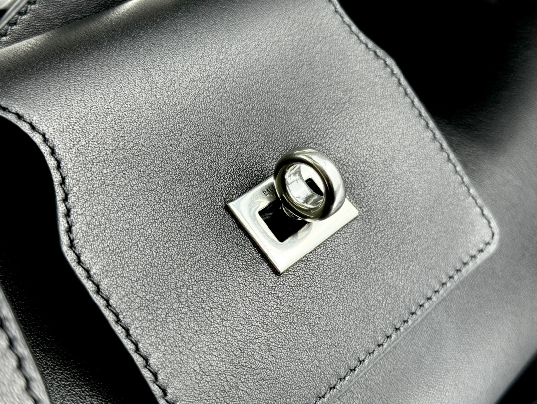 37CM-middle 巴黎世家 单肩斜跨 Balenciag Bel Air  (Crossbody/Shoulder) Cowhide Tote – Black 8054812ABAV1000