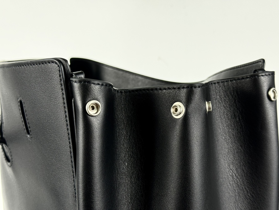 37CM-middle 巴黎世家 单肩斜跨 Balenciag Bel Air  (Crossbody/Shoulder) Cowhide Tote – Black 8054812ABAV1000