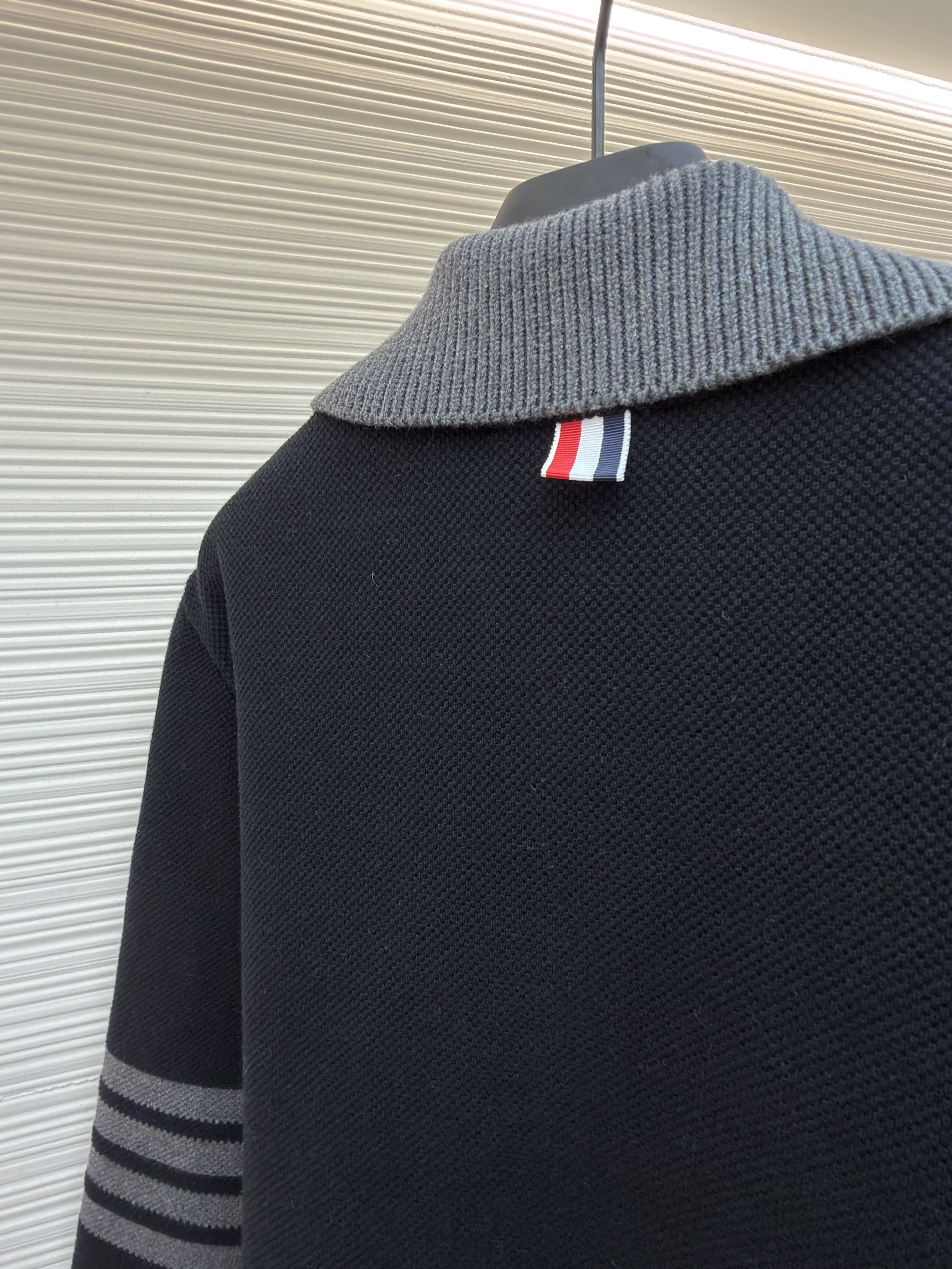 THOM BROWNE 针织Polo领工装夹克 外套 长袖 黑灰色 C0