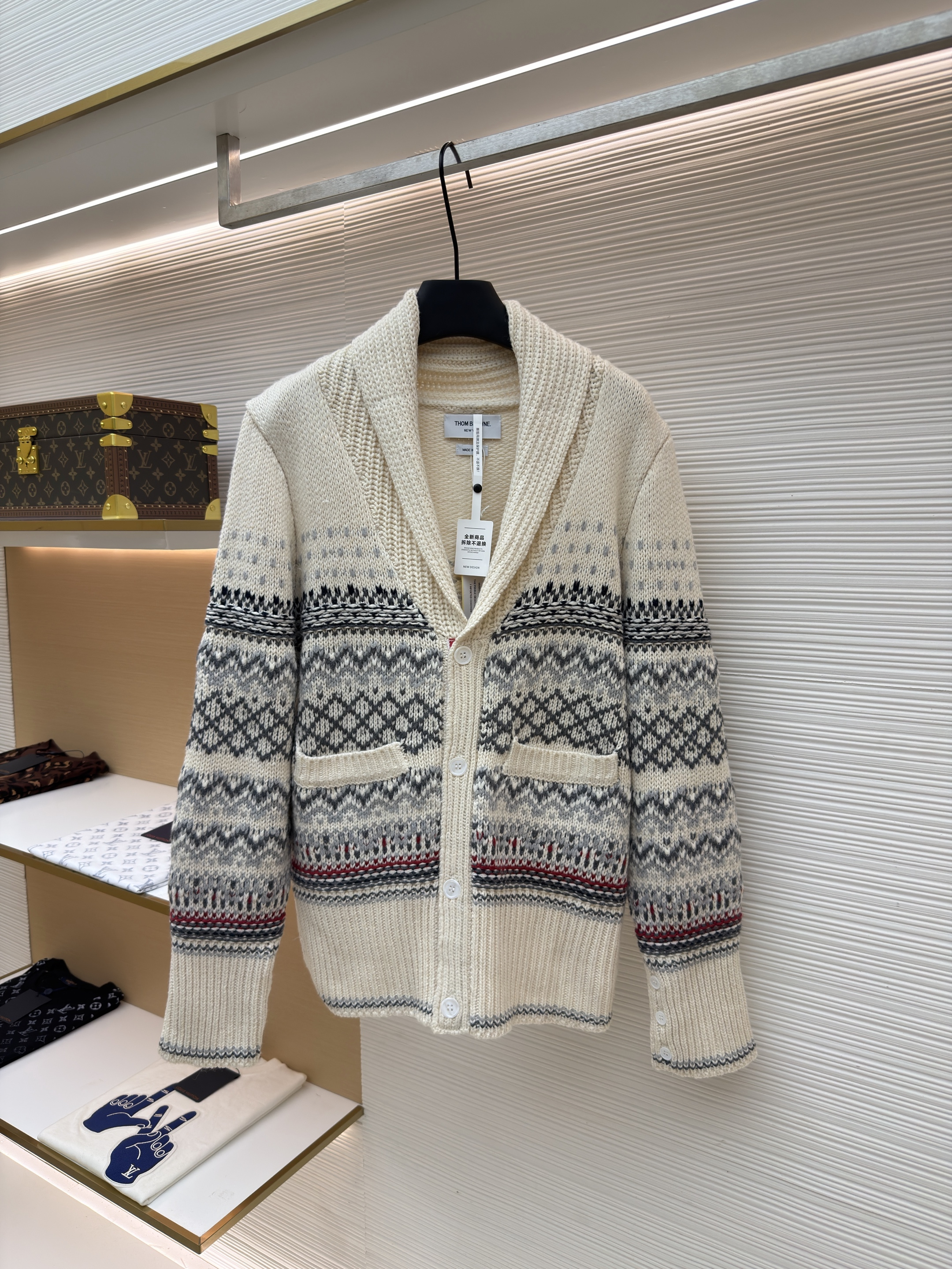 THOM BROWNE 费尔岛条纹V领针织开衫 毛衣 针织衫 外套 长袖 C0