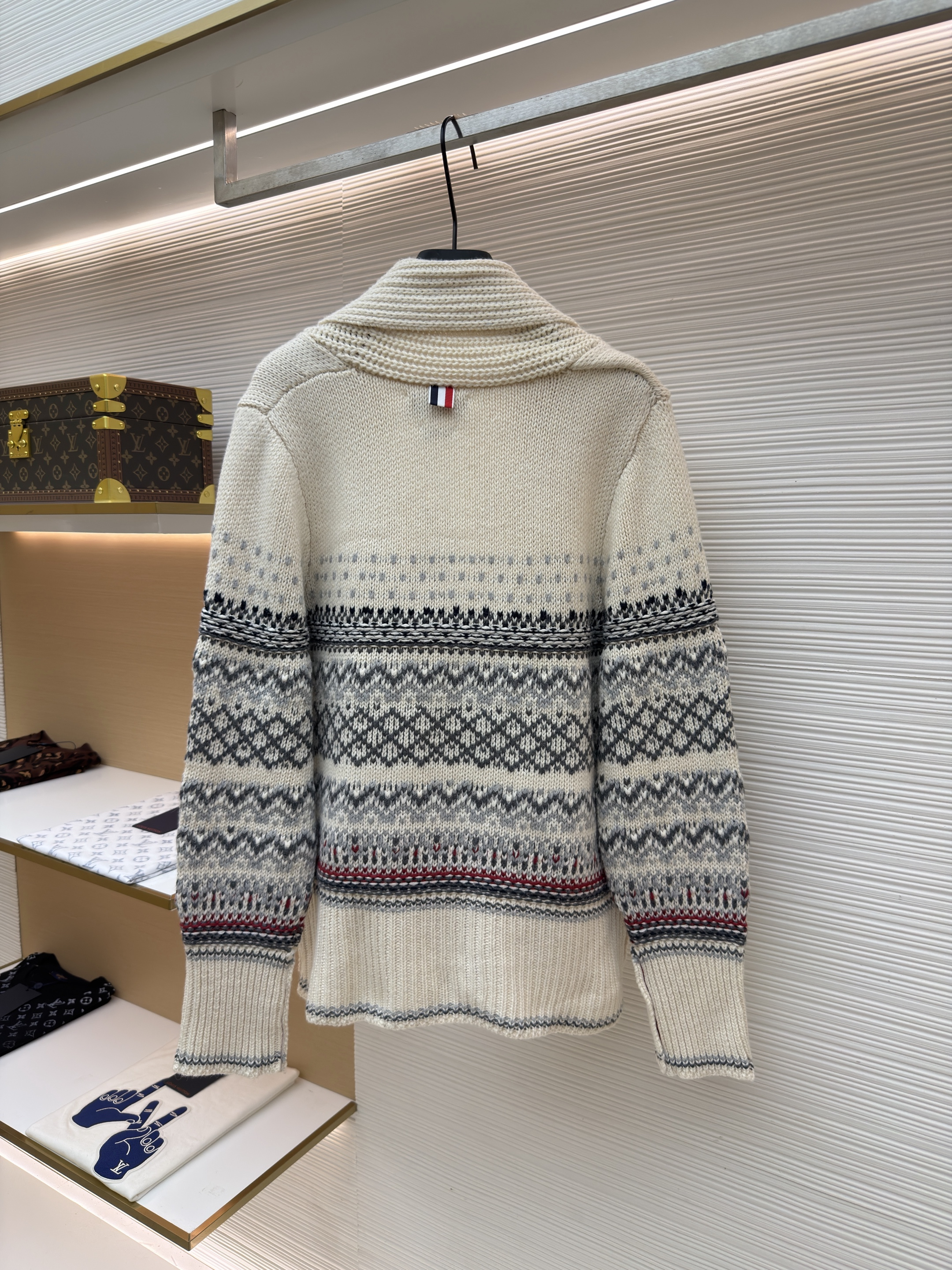 THOM BROWNE 费尔岛条纹V领针织开衫 毛衣 针织衫 外套 长袖 C0