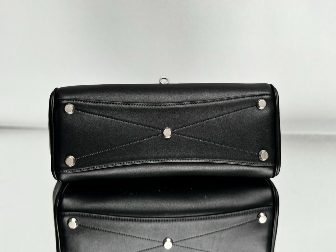 29CM-小号 巴黎世家 单肩斜跨 Balenciag Bel Air  (Crossbody/Shoulder) Cowhide Tote – Black 8356892ABAW1000