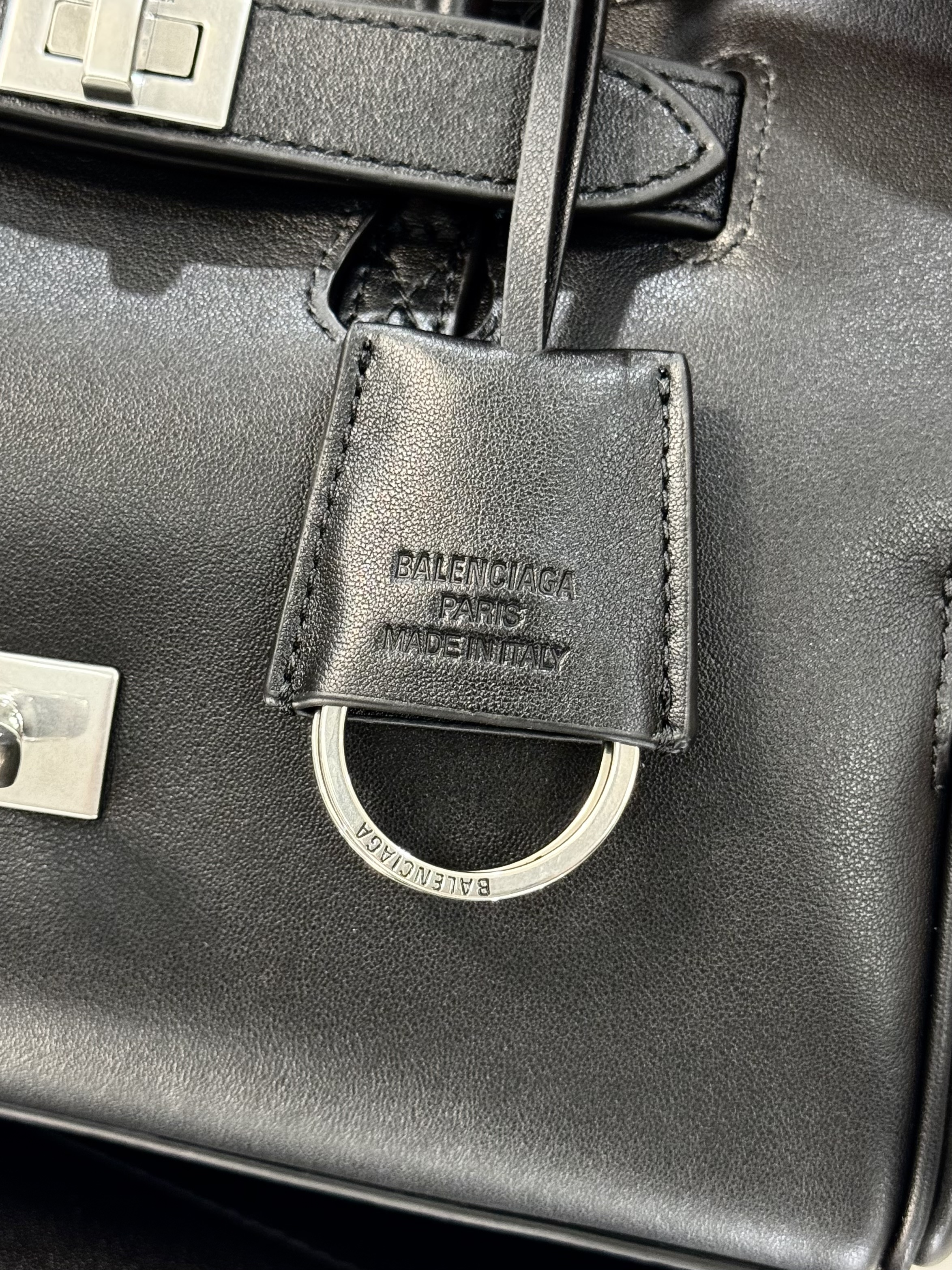 23CM-mini 巴黎世家 单肩斜跨 Balenciag Bel Air  (Crossbody/Shoulder) Cowhide Tote – Black 8357322ABAW1000