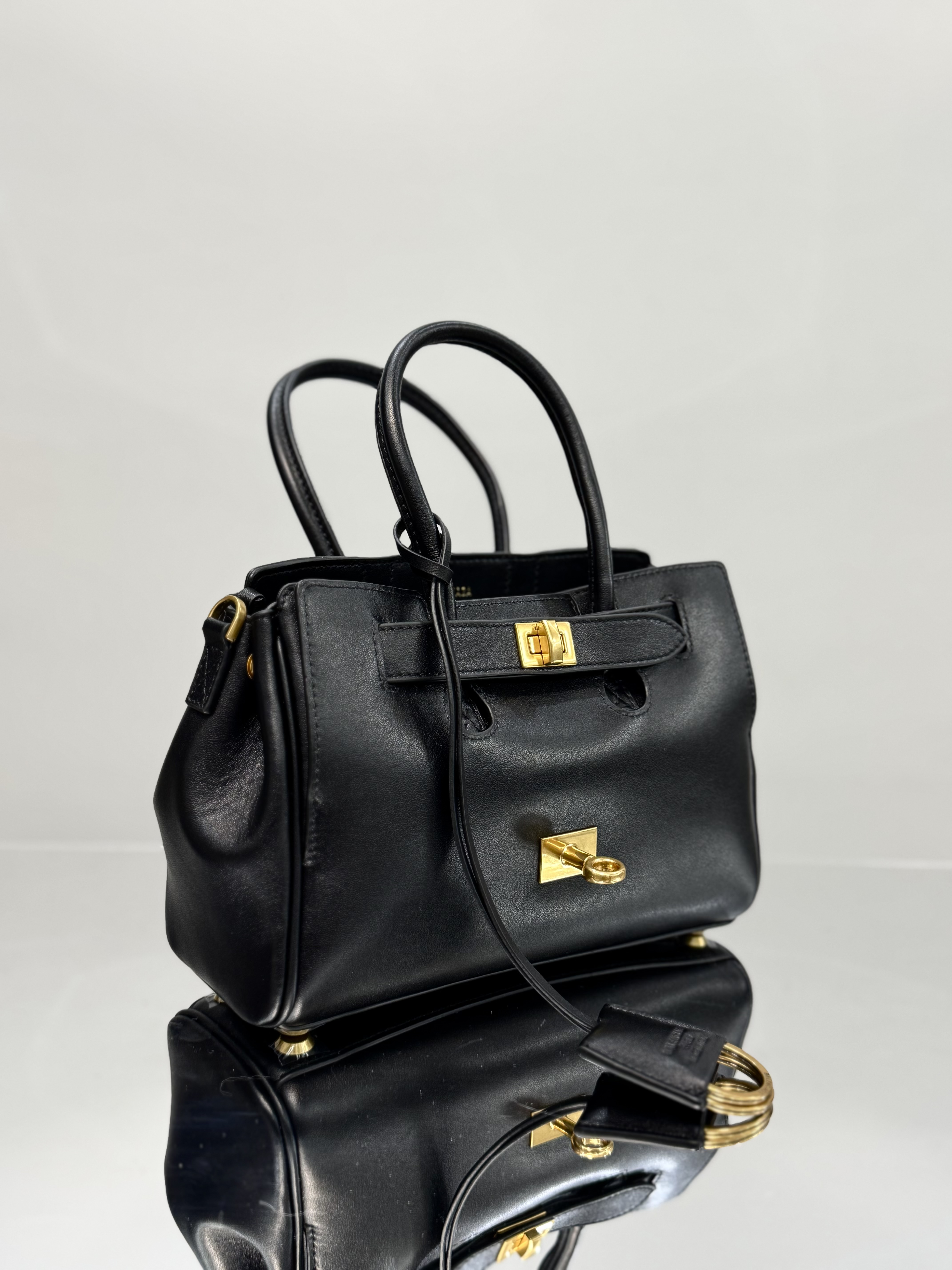 23CM-mini 巴黎世家 单肩斜跨 Balenciag Bel Air  (Crossbody/Shoulder) Cowhide Tote – Black 8357322ABAW1000