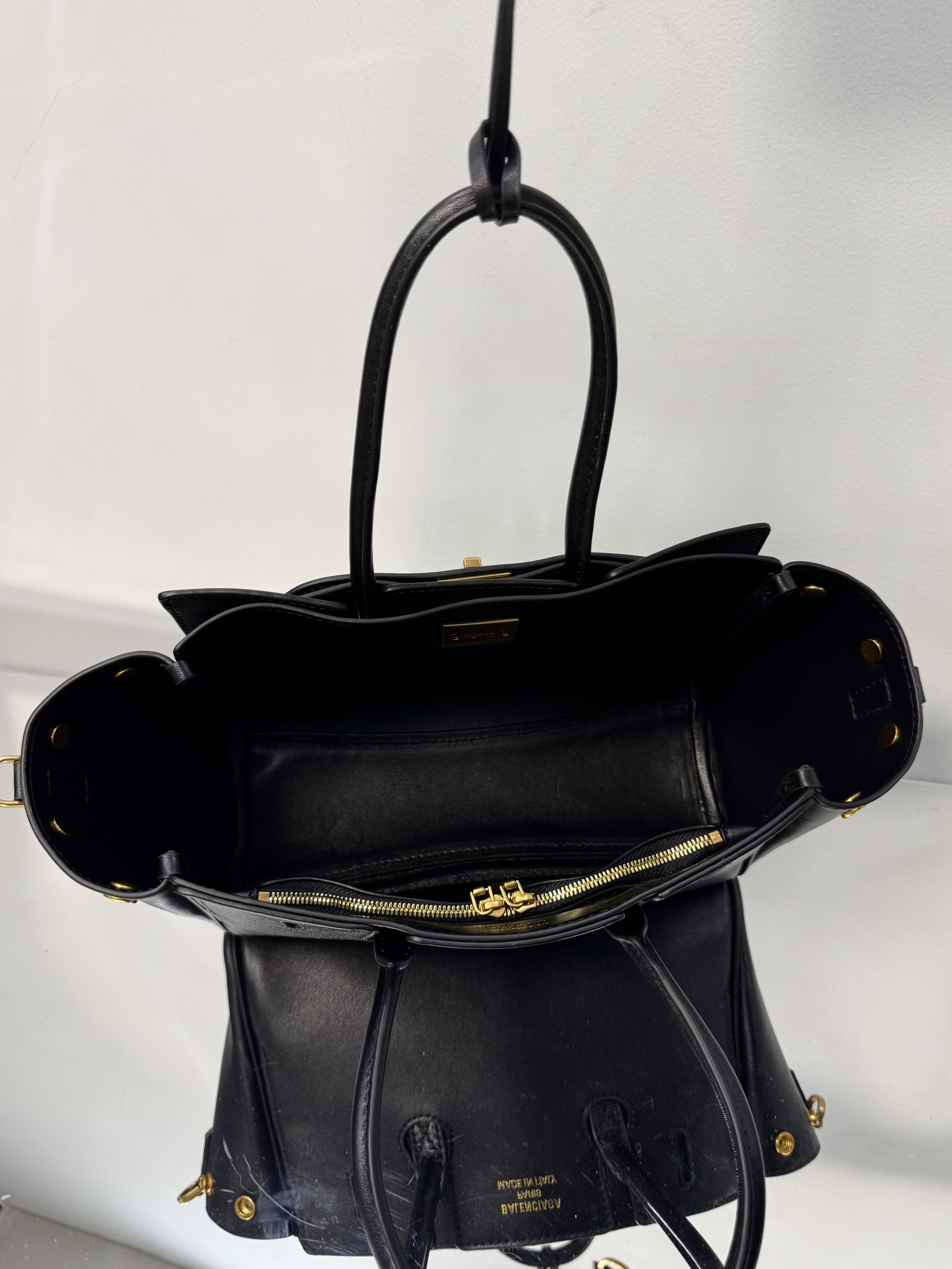 23CM-mini 巴黎世家 单肩斜跨 Balenciag Bel Air  (Crossbody/Shoulder) Cowhide Tote – Black 8357322ABAW1000