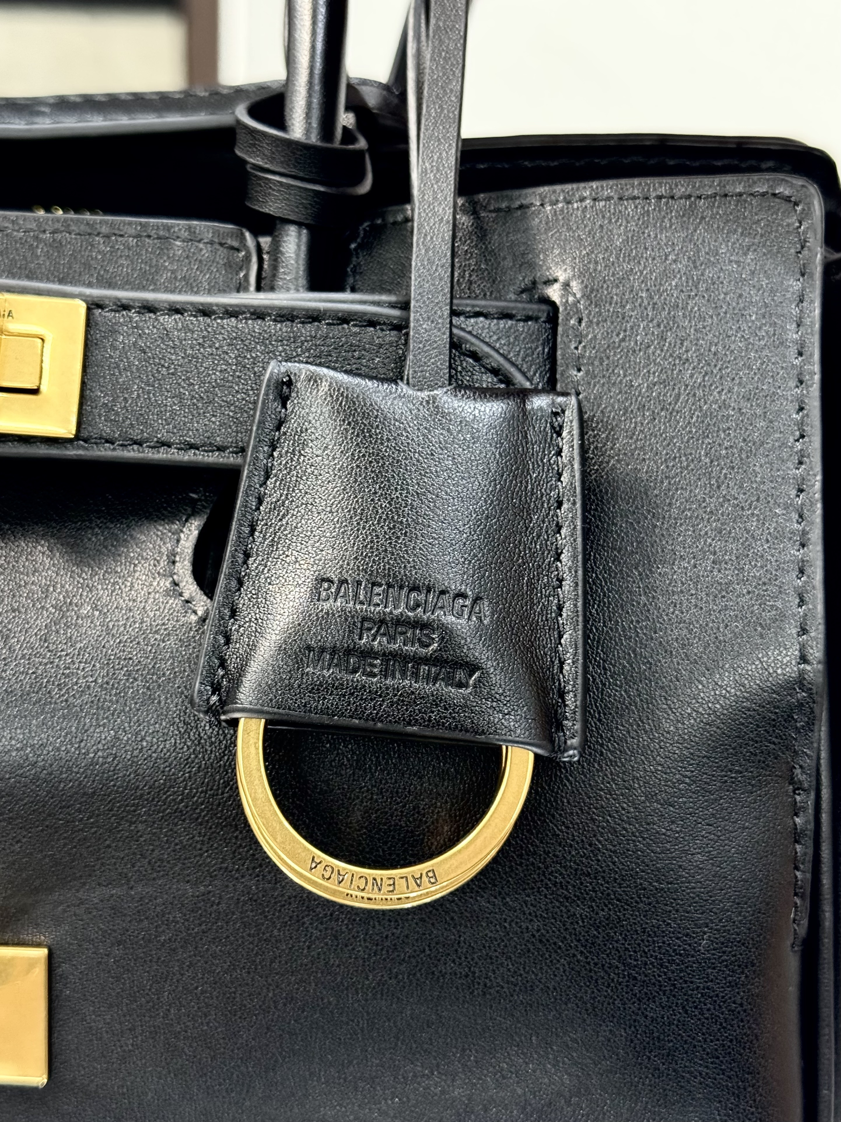 23CM-mini 巴黎世家 单肩斜跨 Balenciag Bel Air  (Crossbody/Shoulder) Cowhide Tote – Black 8357322ABAW1000