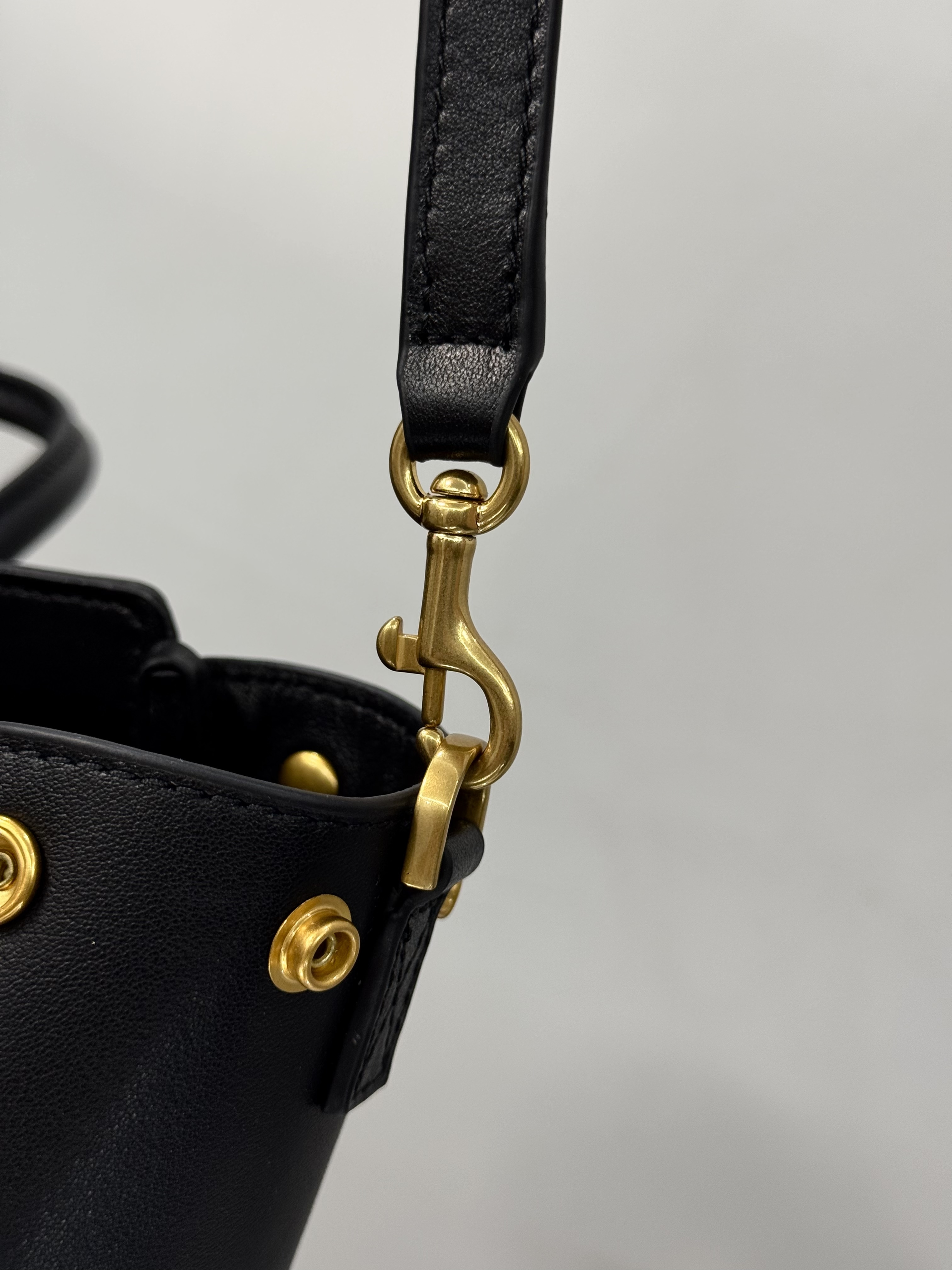 23CM-mini 巴黎世家 单肩斜跨 Balenciag Bel Air  (Crossbody/Shoulder) Cowhide Tote – Black 8357322ABAW1000