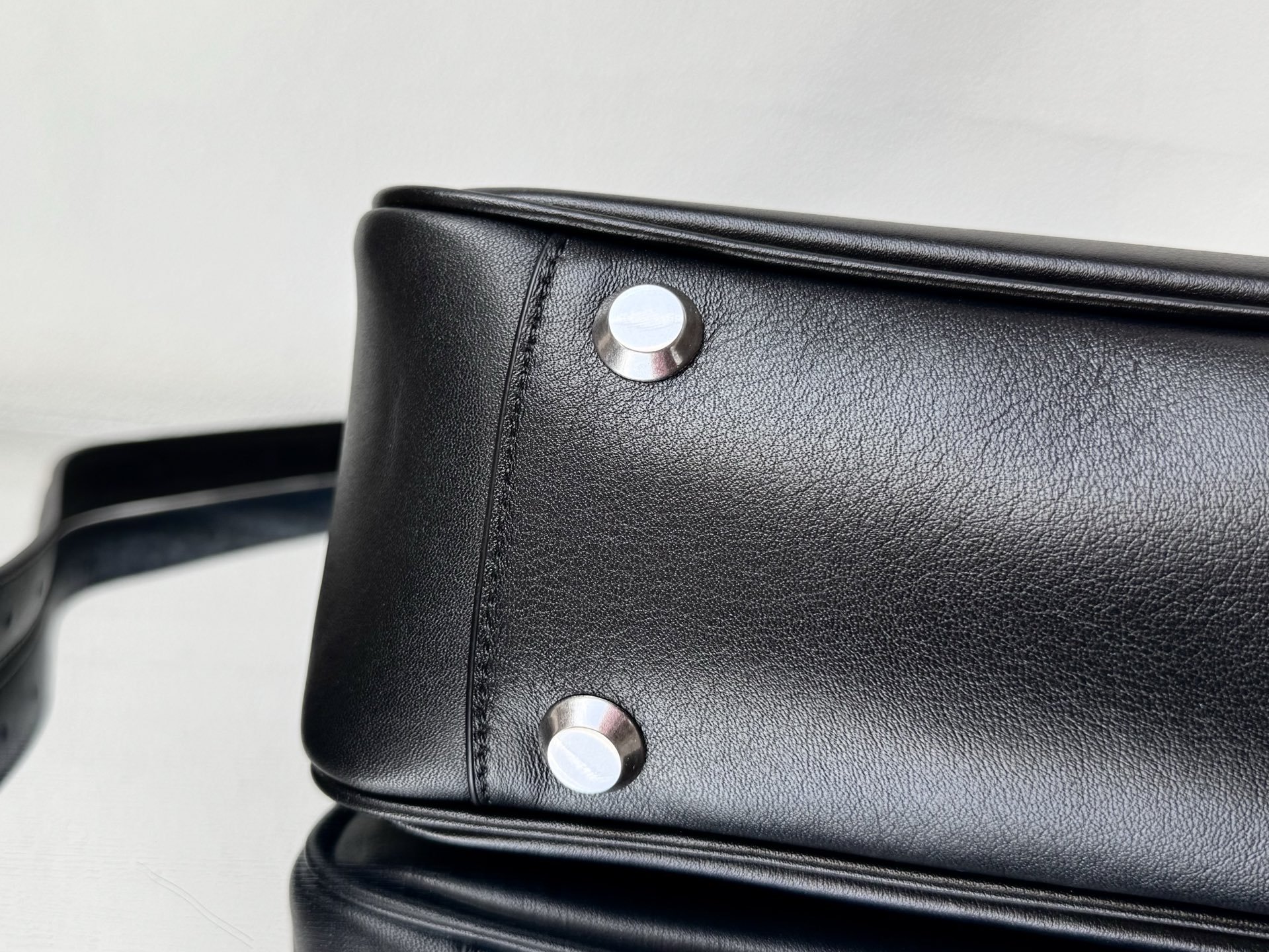 30CM small 巴黎世家 单肩  Balenciag Bel Air belair（One-shoulder）Cowhide– Black A0-8106802