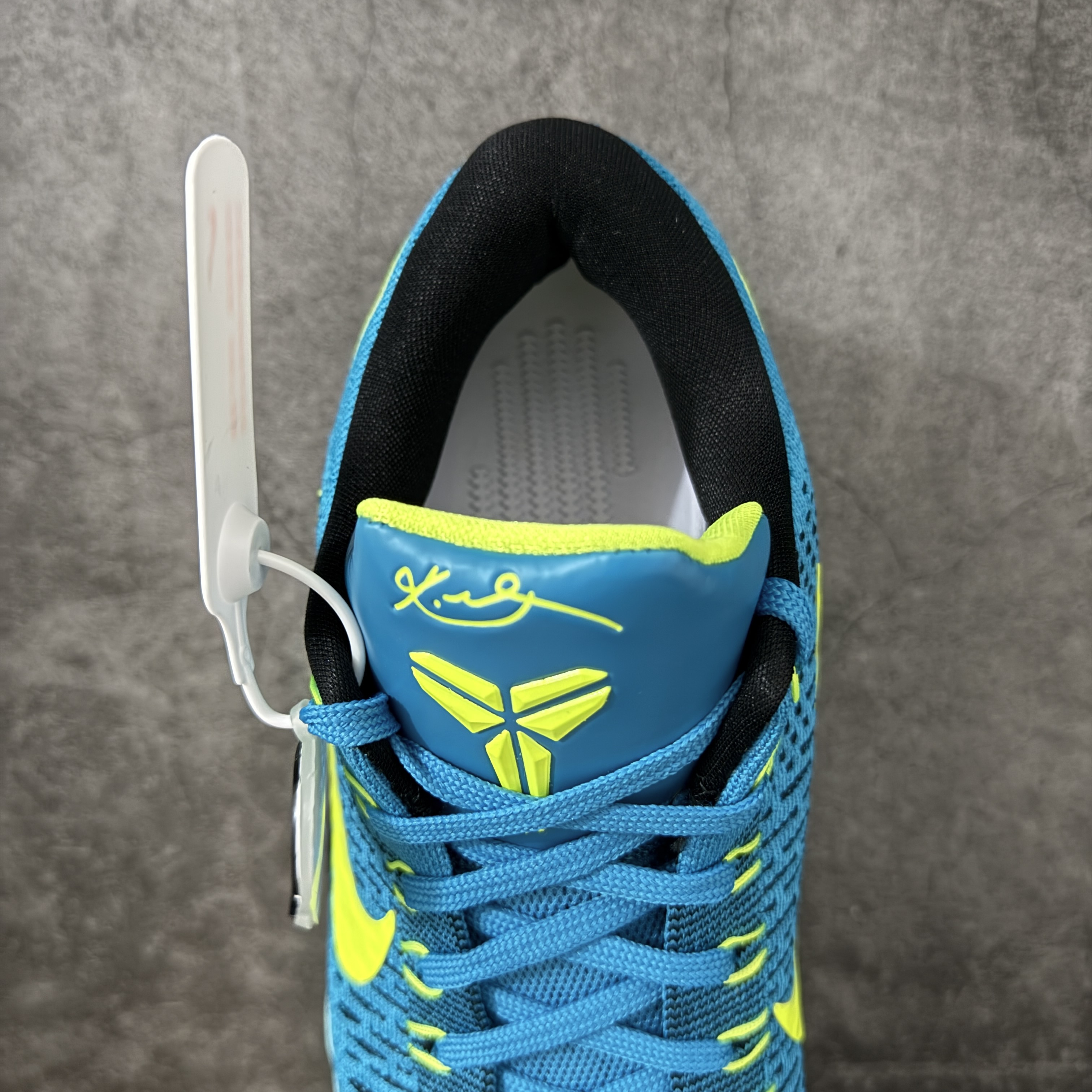 灭世 KOBE 9  low 低筒 篮球鞋 实战鞋 球鞋 男鞋 波鞋  蓝色 IO3673-400