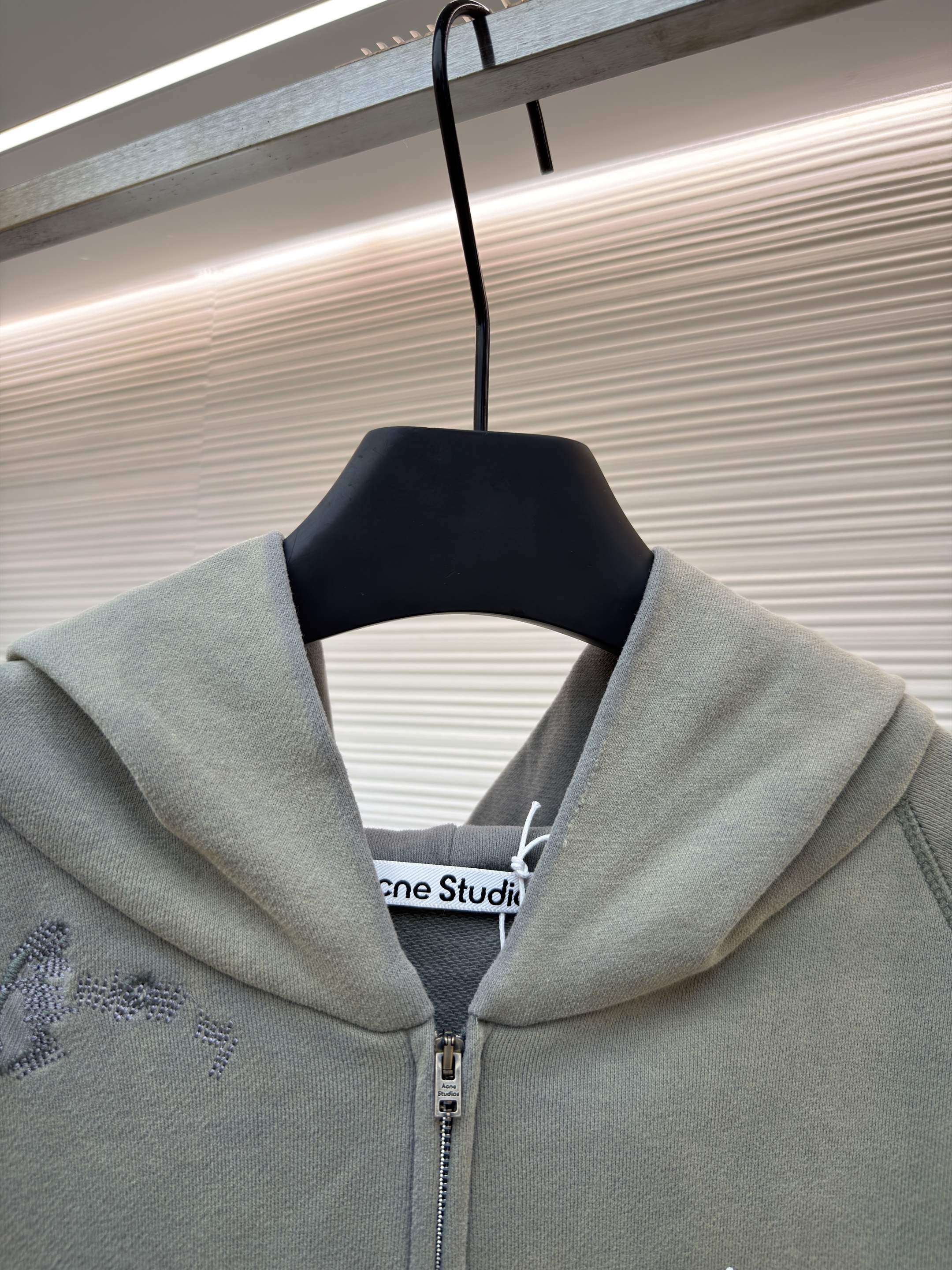 Acne Studios 喷绘做旧徽标拉链连帽卫衣 外套 长袖 绿色 B0