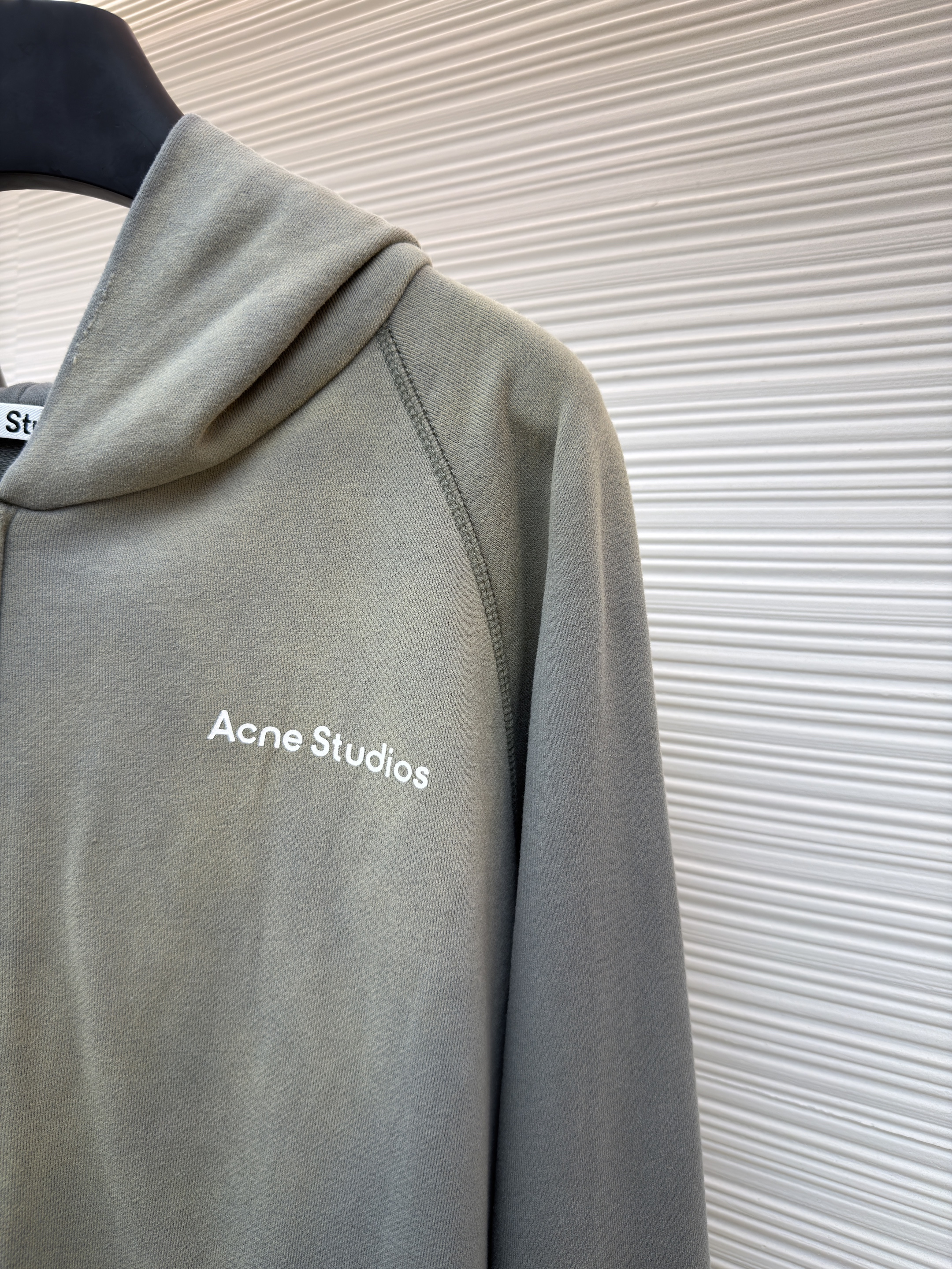 Acne Studios 喷绘做旧徽标拉链连帽卫衣 外套 长袖 绿色 B0