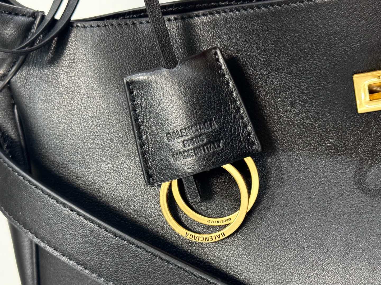 43CM/25CM  金扣 巴黎世家 单肩斜跨 Balenciag Bel Air  (Crossbody/Shoulder) Cowhide hobo– Black  