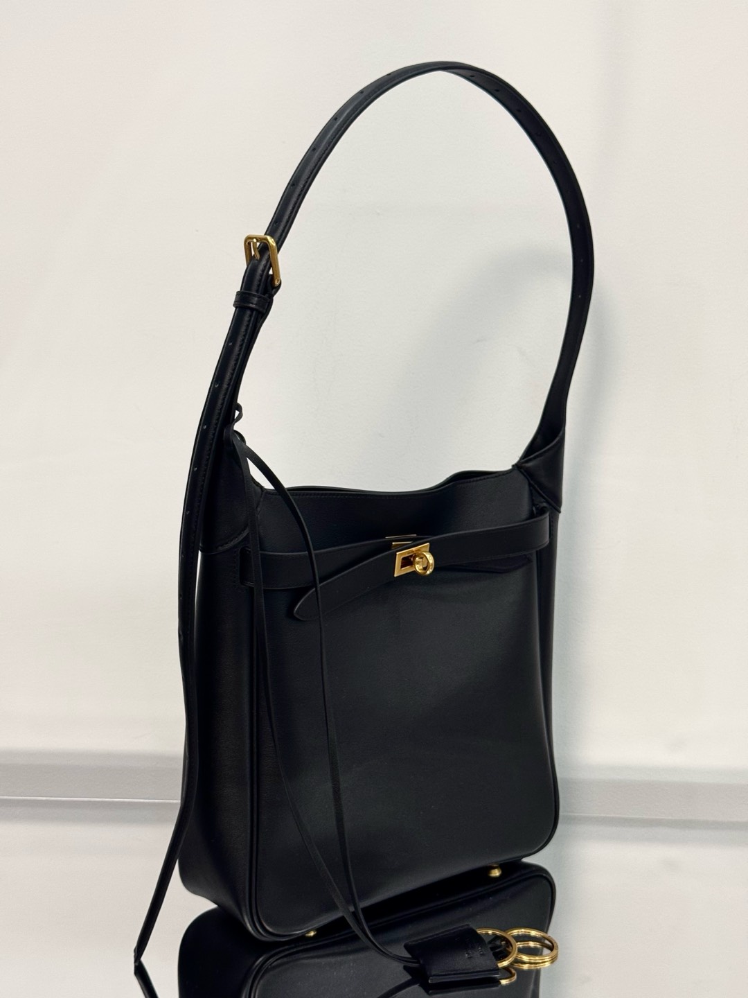 43CM/25CM  金扣 巴黎世家 单肩斜跨 Balenciag Bel Air  (Crossbody/Shoulder) Cowhide hobo– Black  