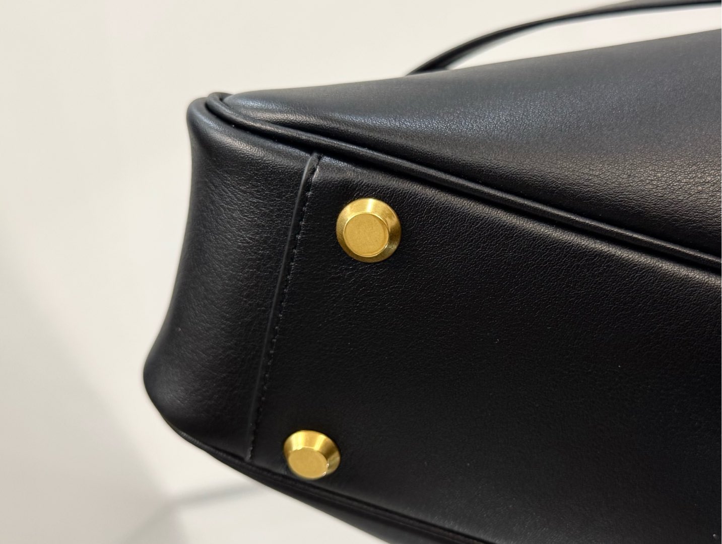 43CM/25CM  金扣 巴黎世家 单肩斜跨 Balenciag Bel Air  (Crossbody/Shoulder) Cowhide hobo– Black  