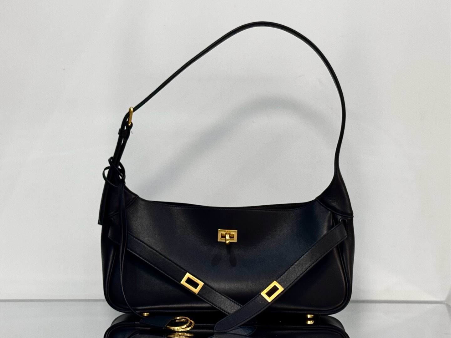 30CM small 巴黎世家 单肩  Balenciag Bel Air belair（One-shoulder）Cowhide– Black A0-8106802ABAV1000