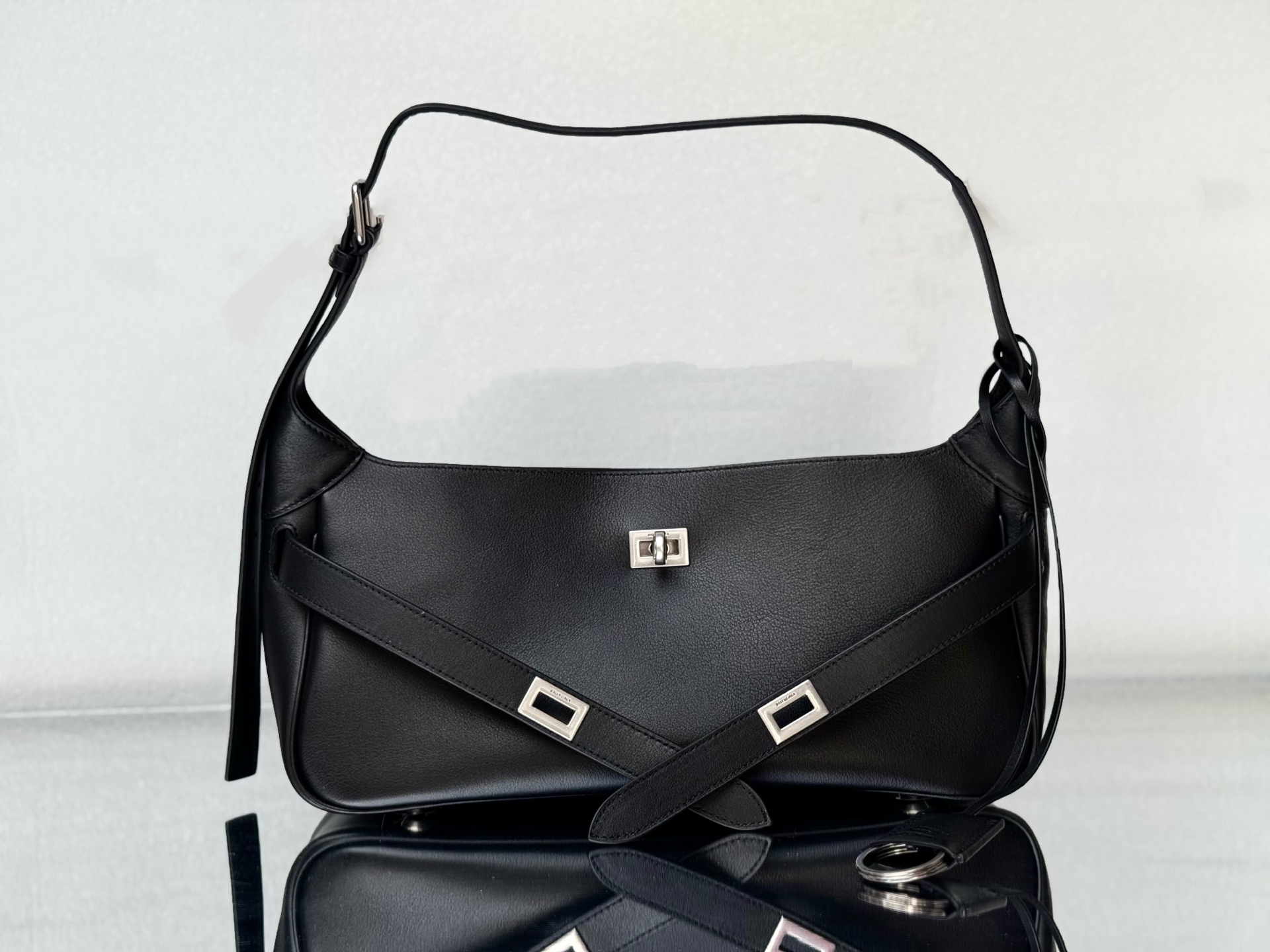 30CM small 巴黎世家 单肩  Balenciag Bel Air belair（One-shoulder）Cowhide– Black A0-8106802