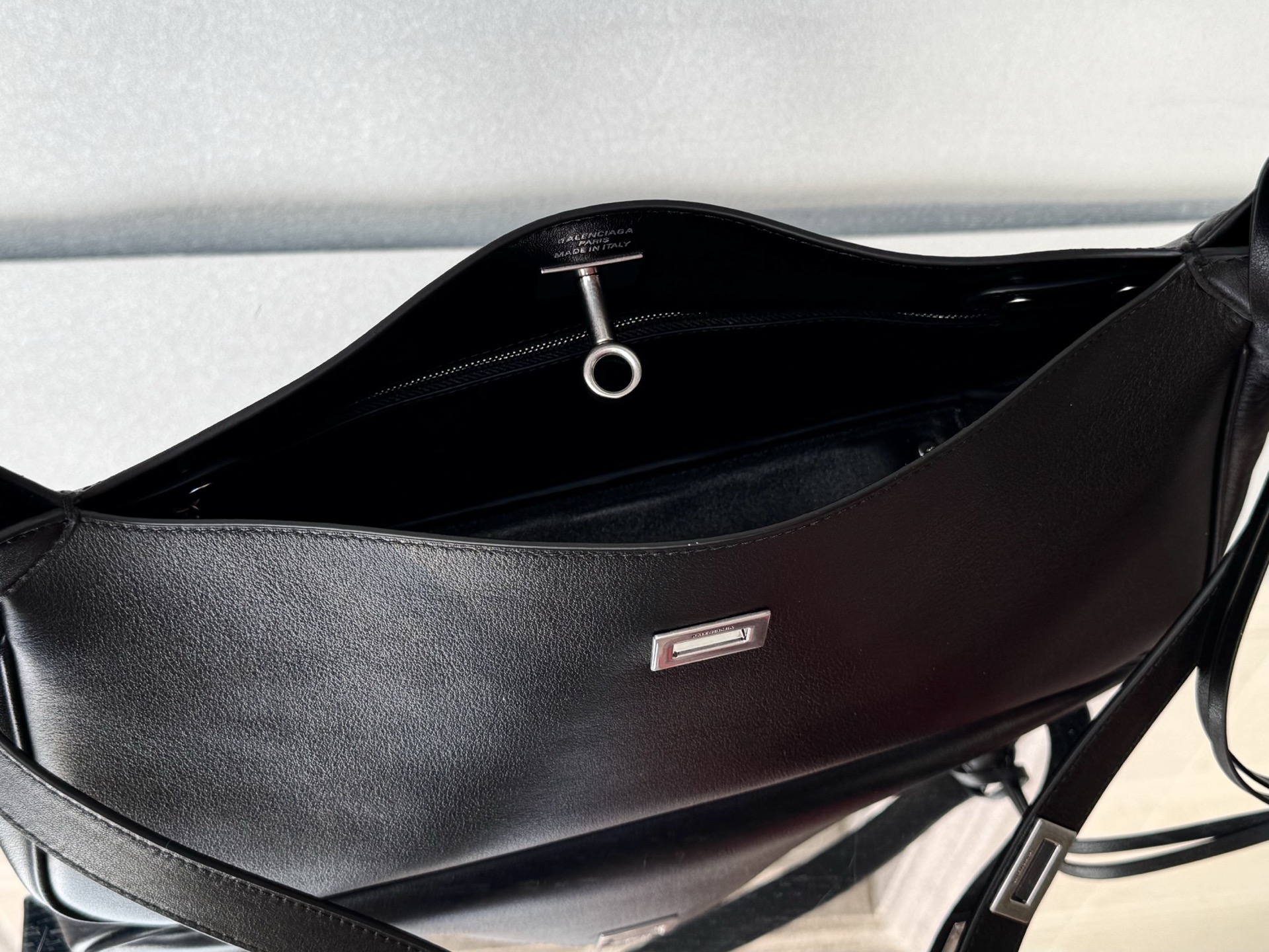 30CM small 巴黎世家 单肩  Balenciag Bel Air belair（One-shoulder）Cowhide– Black A0-8106802
