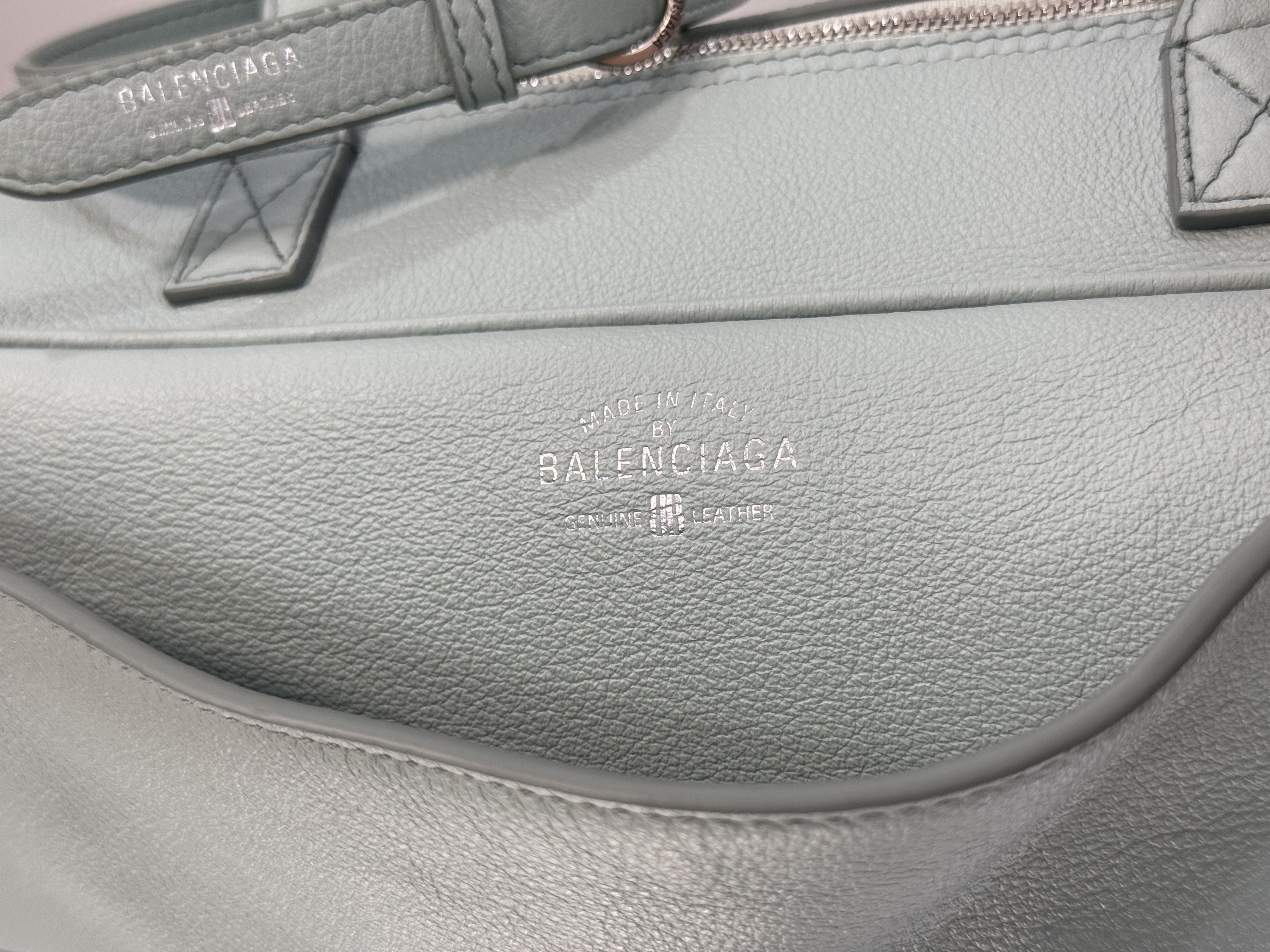 31CM 小号 巴黎世家 手提 保龄 Balenciag  carrie bowling （Handheld bowling bag）Cowhide– 8329202