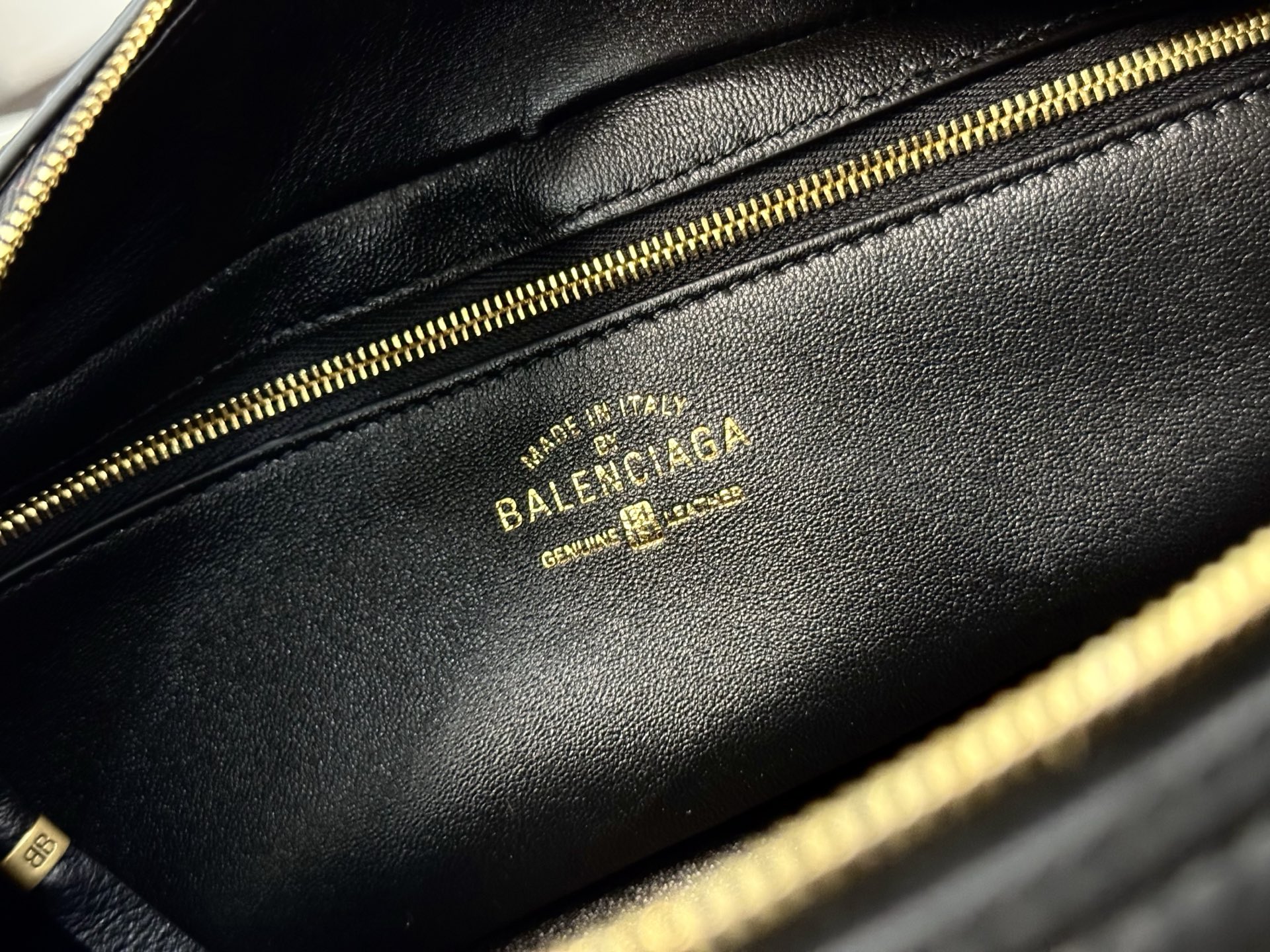 31CM 小号 巴黎世家 手提 保龄 Balenciag  carrie bowling （Handheld bowling bag）Cowhide– 8329202