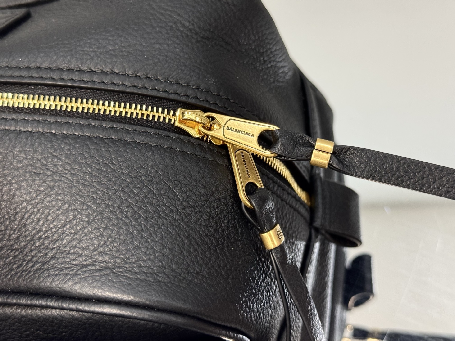 31CM 小号 巴黎世家 手提 保龄 Balenciag  carrie bowling （Handheld bowling bag）Cowhide– 8329202