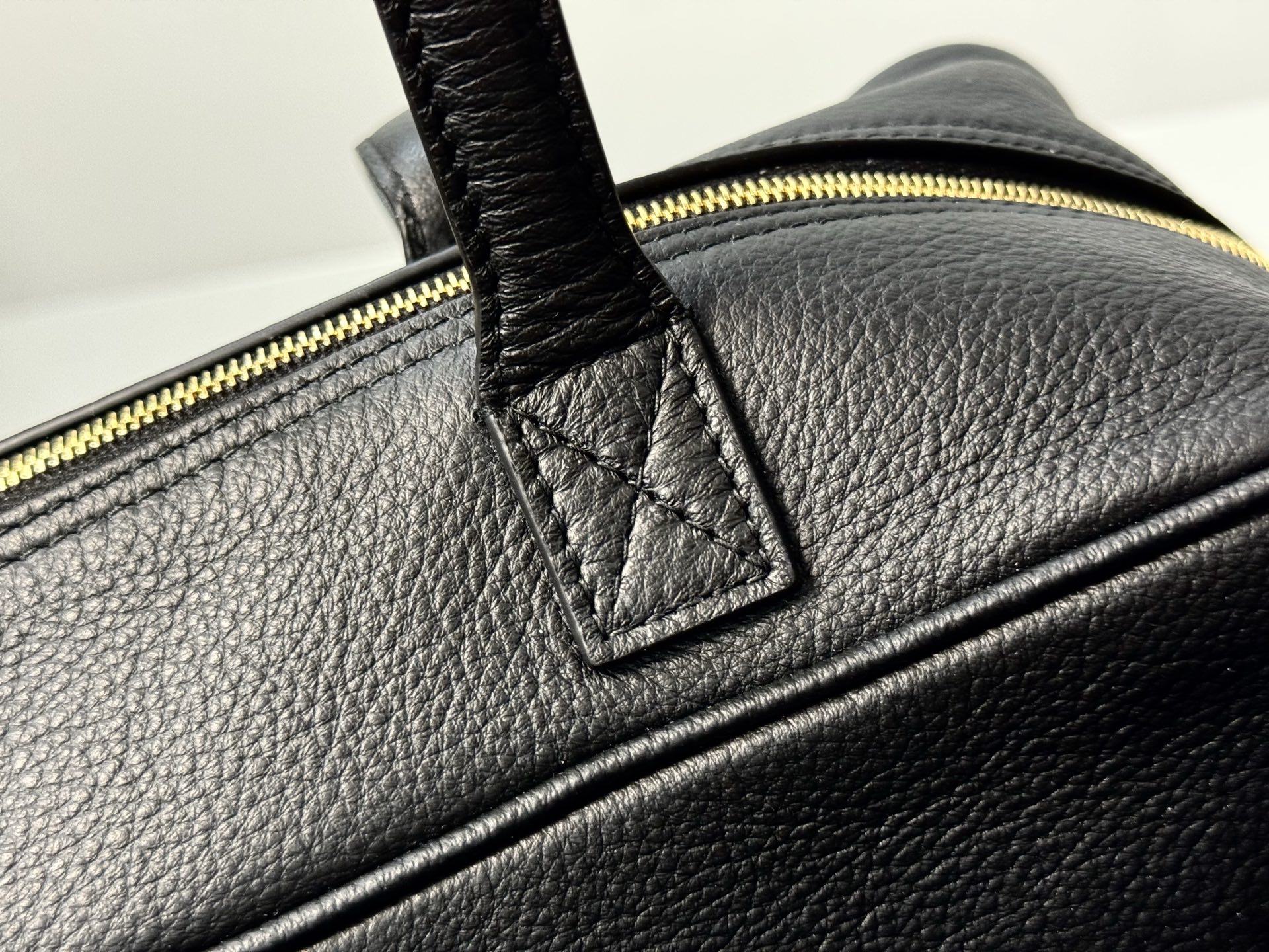 31CM 小号 巴黎世家 手提 保龄 Balenciag  carrie bowling （Handheld bowling bag）Cowhide– 8329202