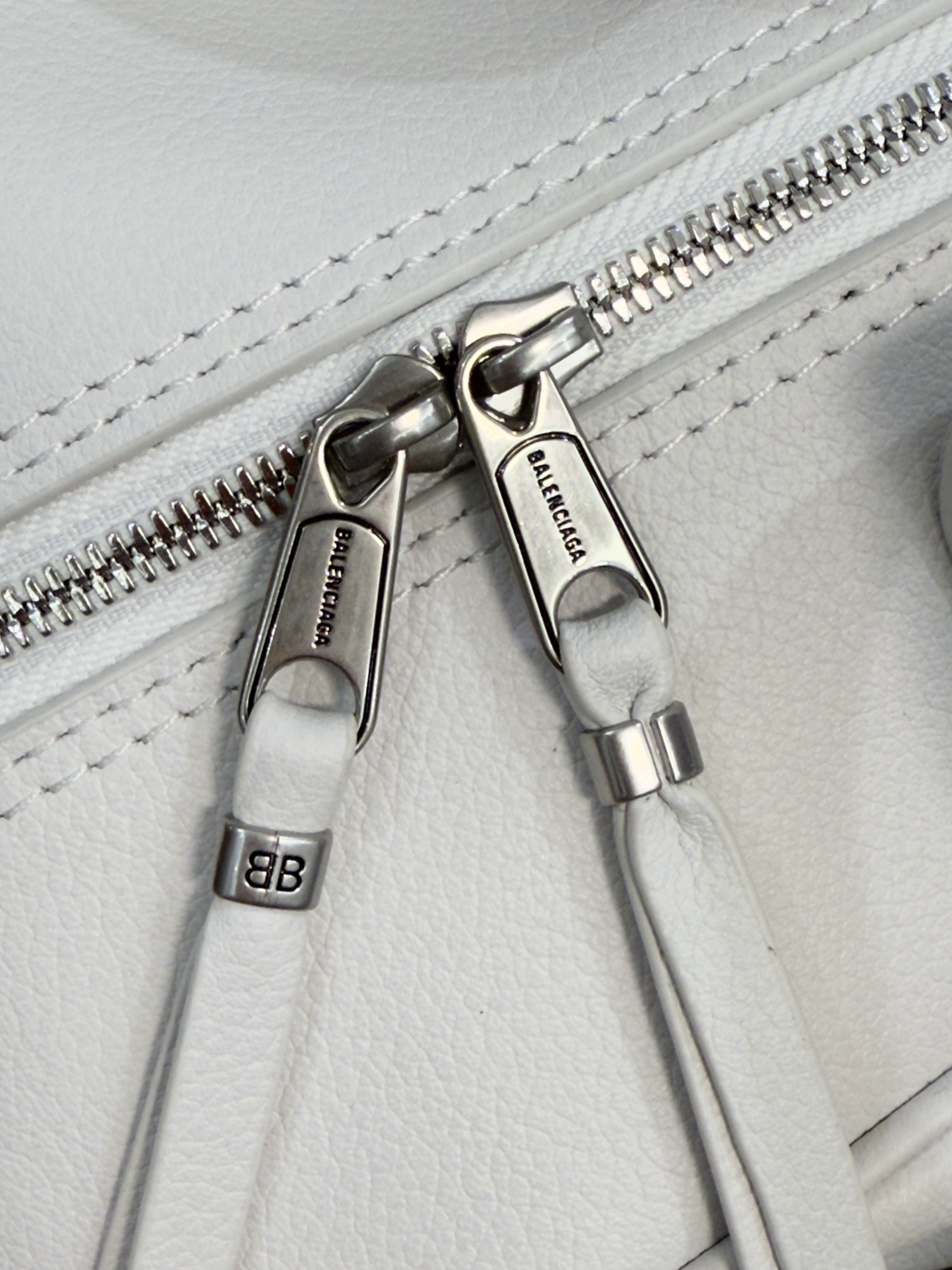 31CM 小号 巴黎世家 手提 保龄 Balenciag  carrie bowling （Handheld bowling bag）Cowhide– 8329202