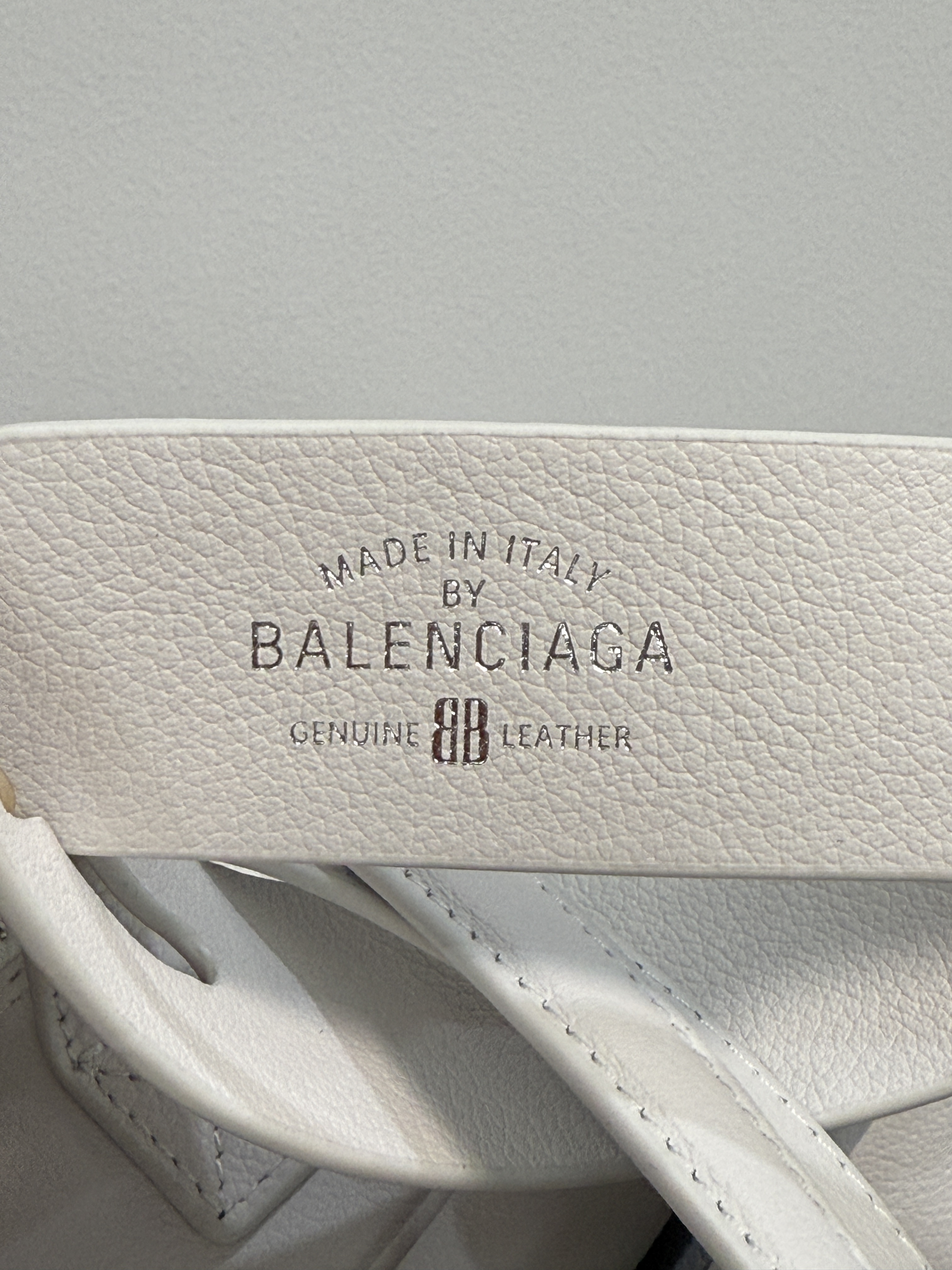 31CM 小号 巴黎世家 手提 保龄 Balenciag  carrie bowling （Handheld bowling bag）Cowhide– 8329202