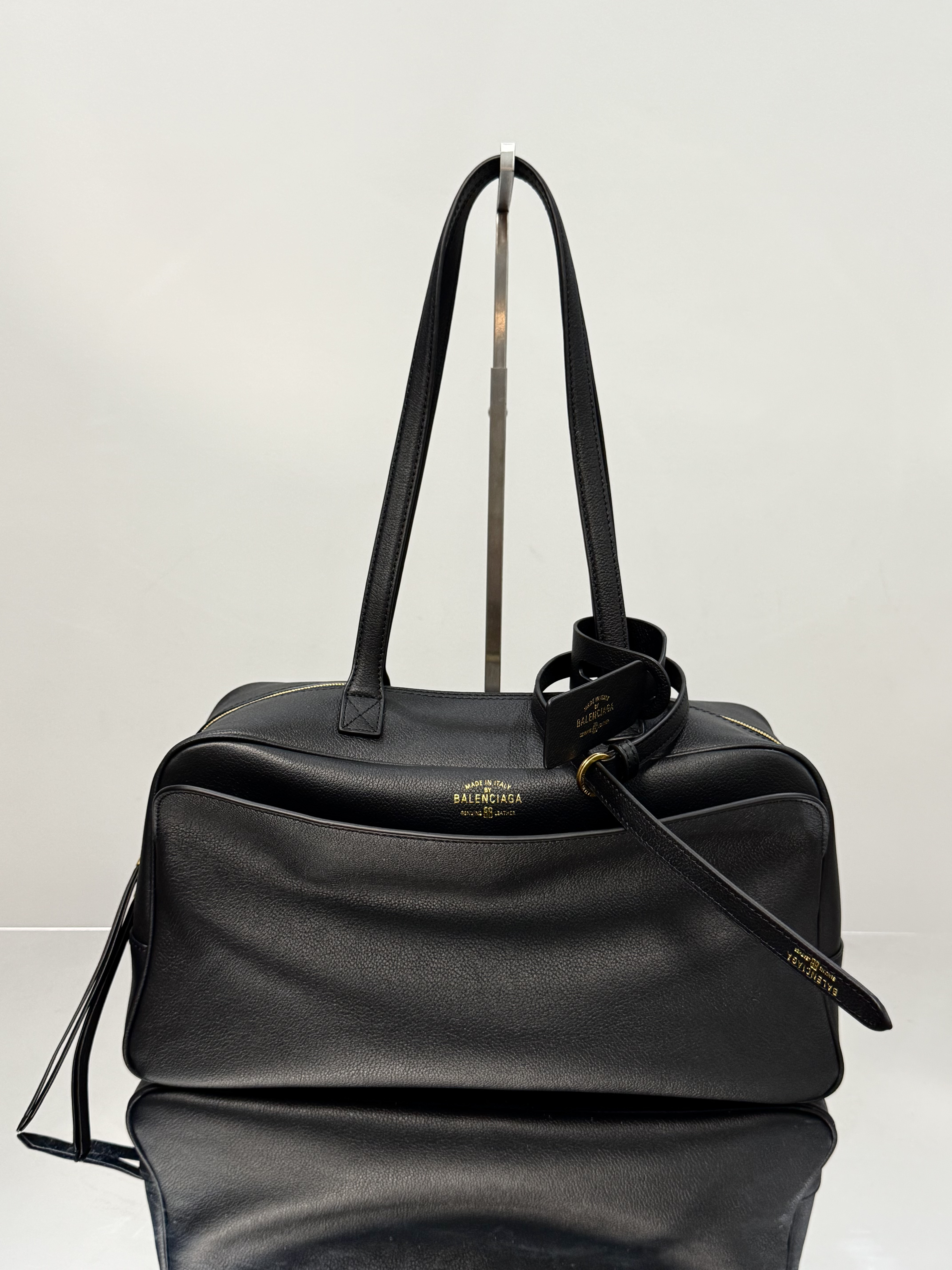 36CM 中号 巴黎世家 手提 保龄 Balenciag  carrie bowling （Handheld bowling bag）Cowhide– 8264252ABNQ1000