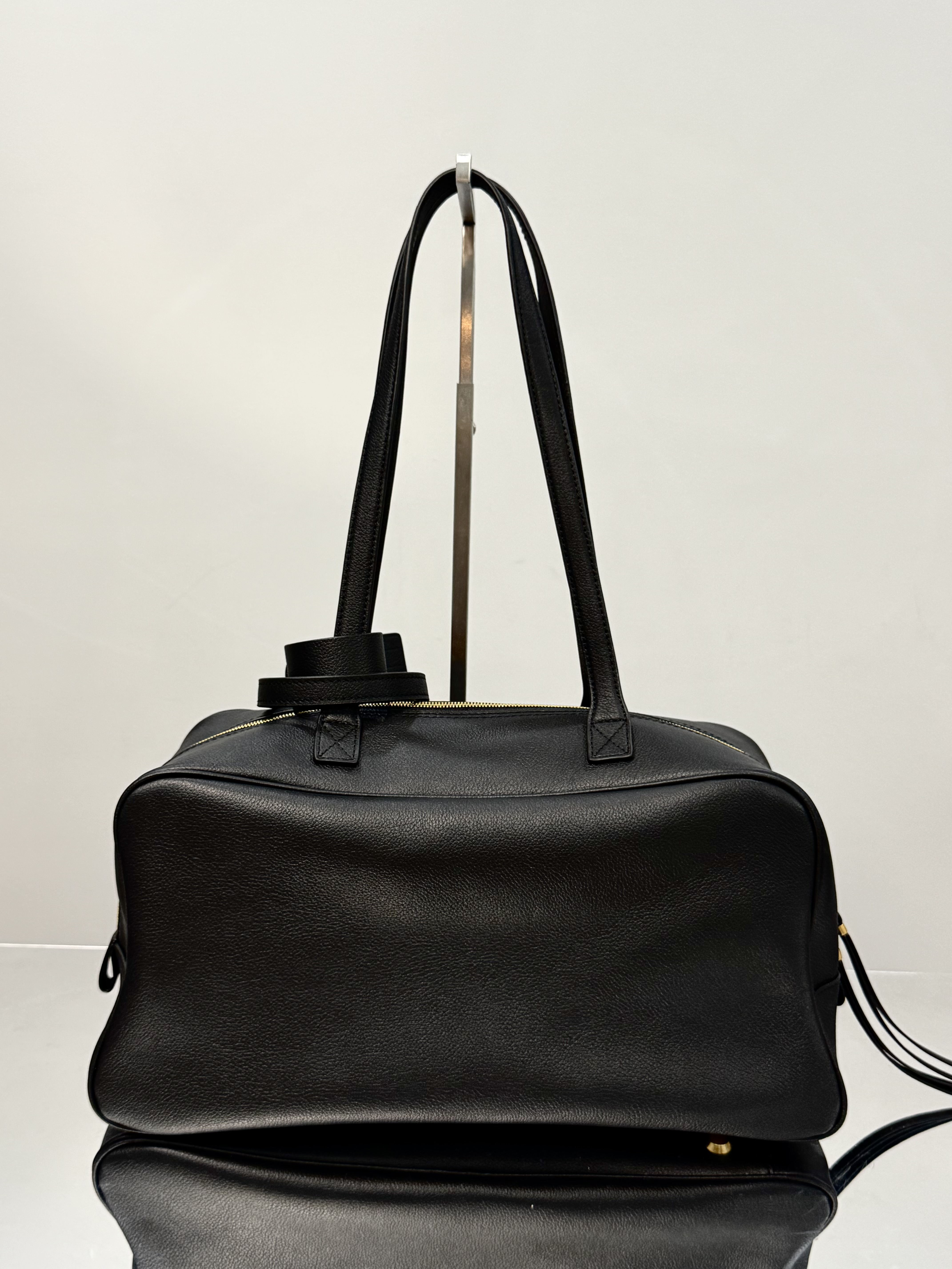 36CM 中号 巴黎世家 手提 保龄 Balenciag  carrie bowling （Handheld bowling bag）Cowhide– 8264252ABNQ1000