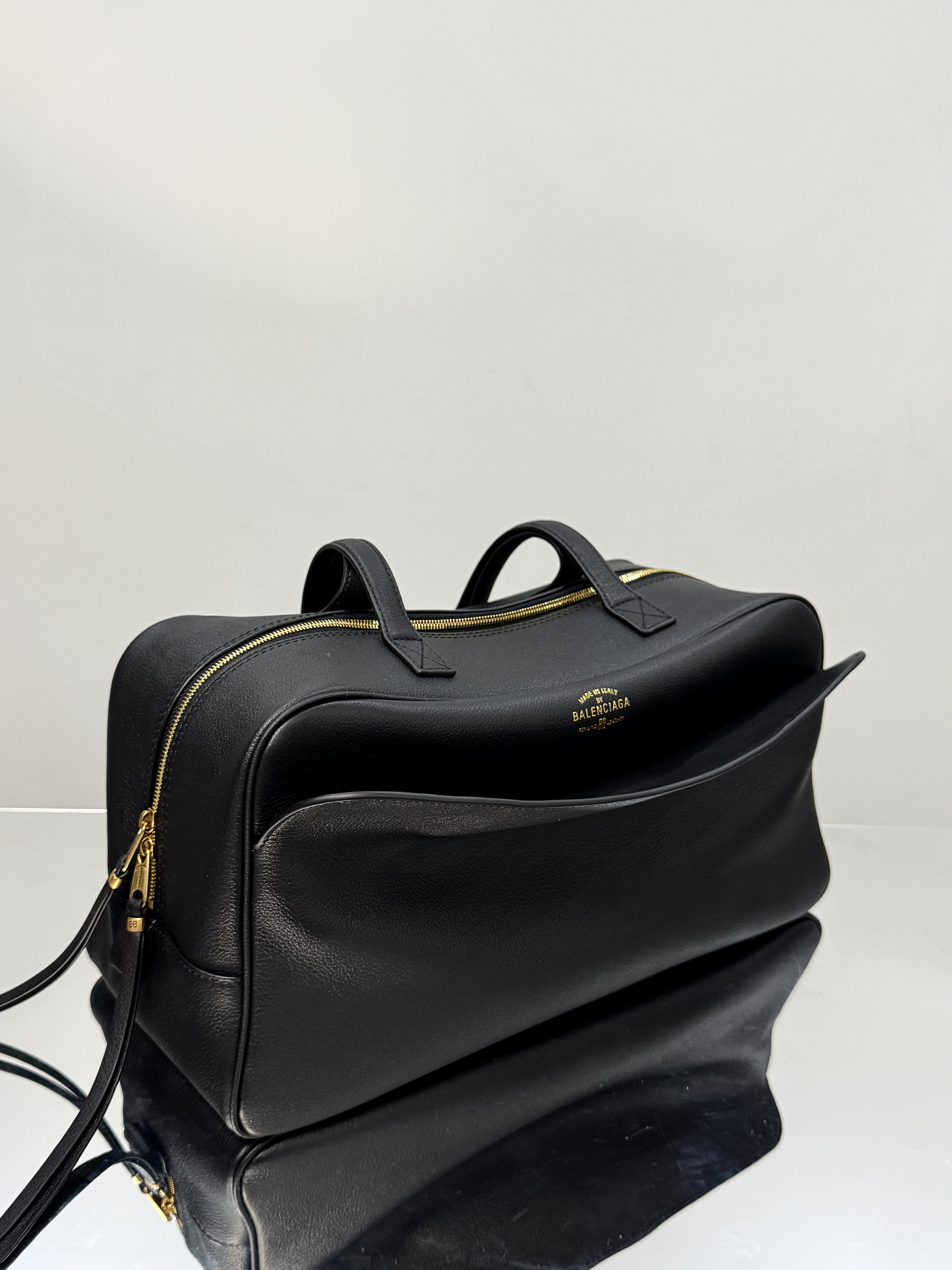 36CM 中号 巴黎世家 手提 保龄 Balenciag  carrie bowling （Handheld bowling bag）Cowhide– 8264252ABNQ1000