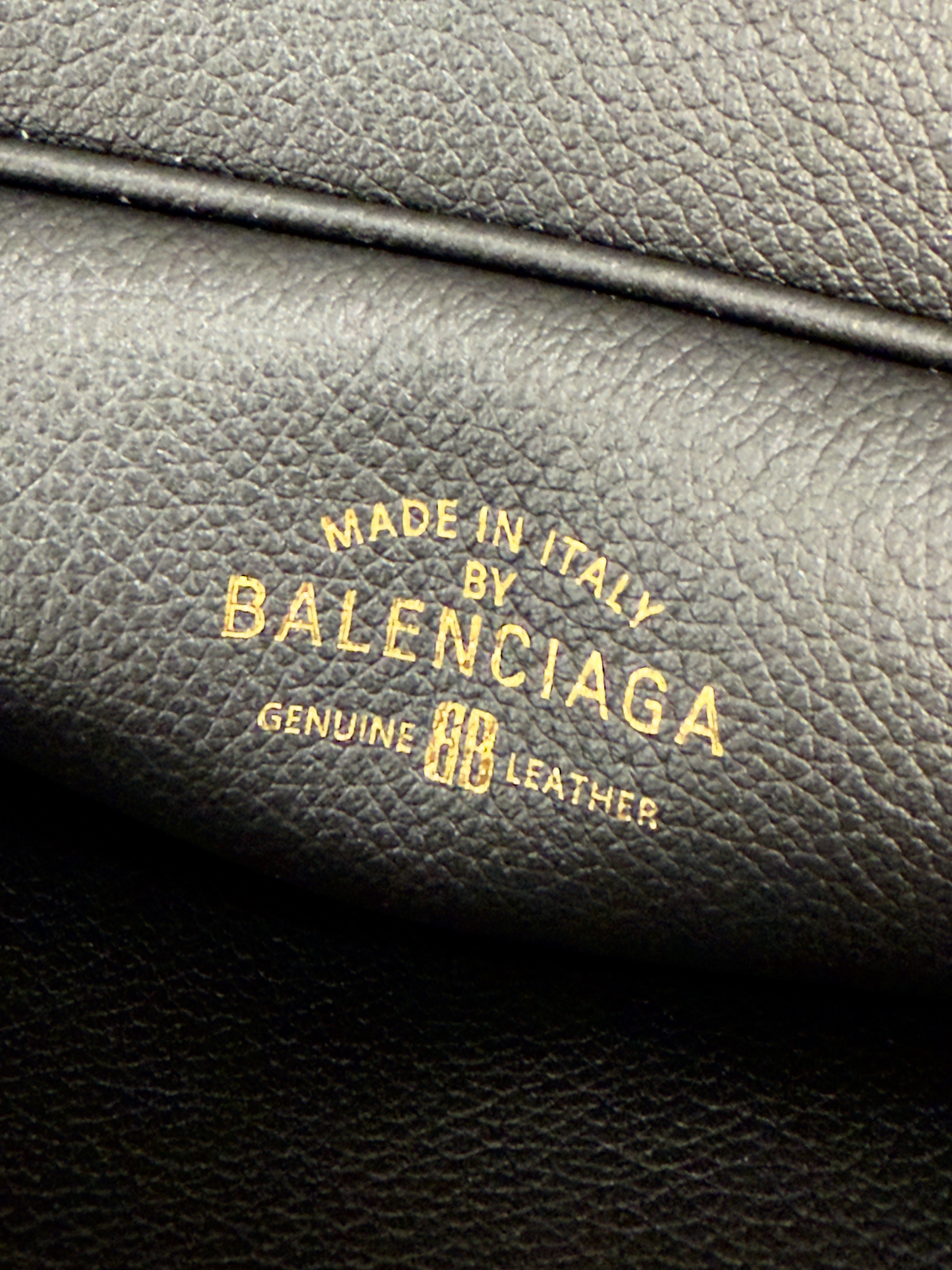 36CM 中号 巴黎世家 手提 保龄 Balenciag  carrie bowling （Handheld bowling bag）Cowhide– 8264252ABNQ1000