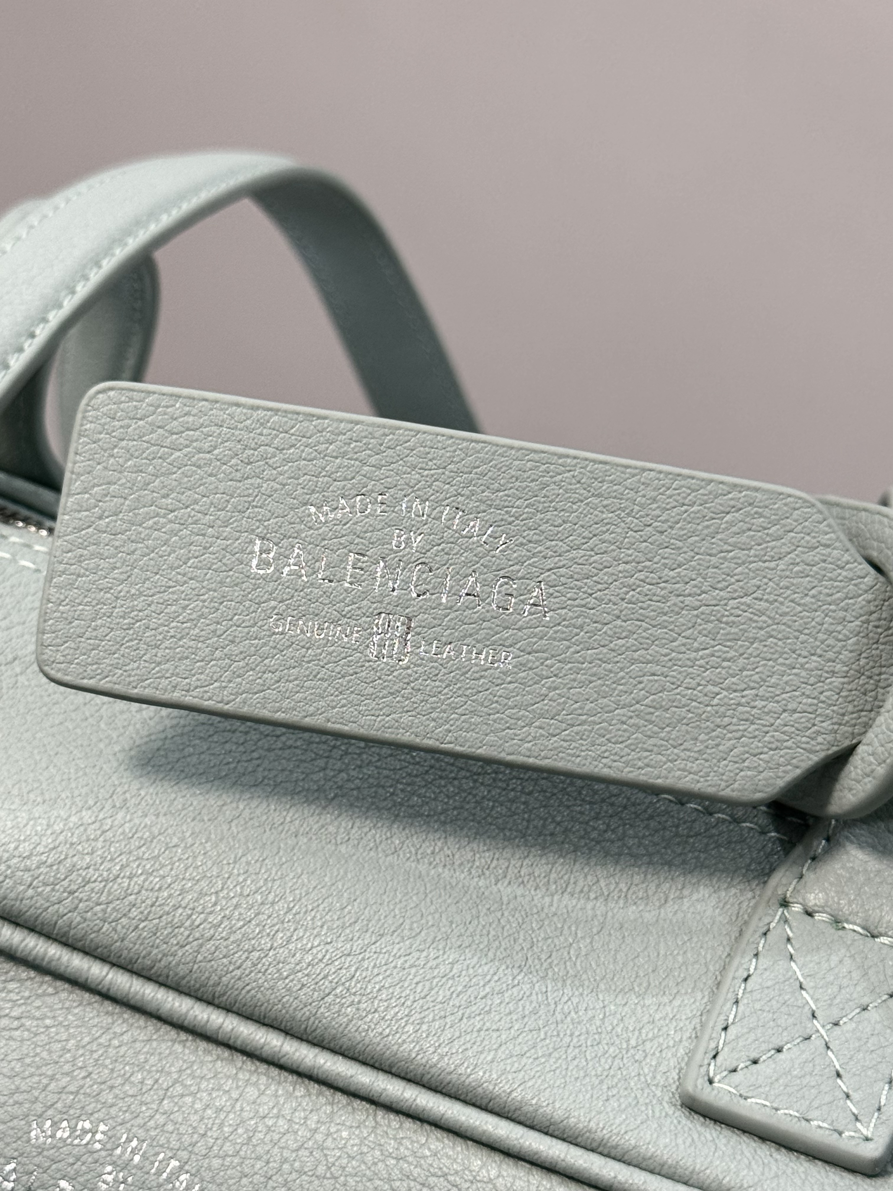 36CM 中号 巴黎世家 手提 保龄 Balenciag  carrie bowling （Handheld bowling bag）Cowhide– 8264252ABNQ1000