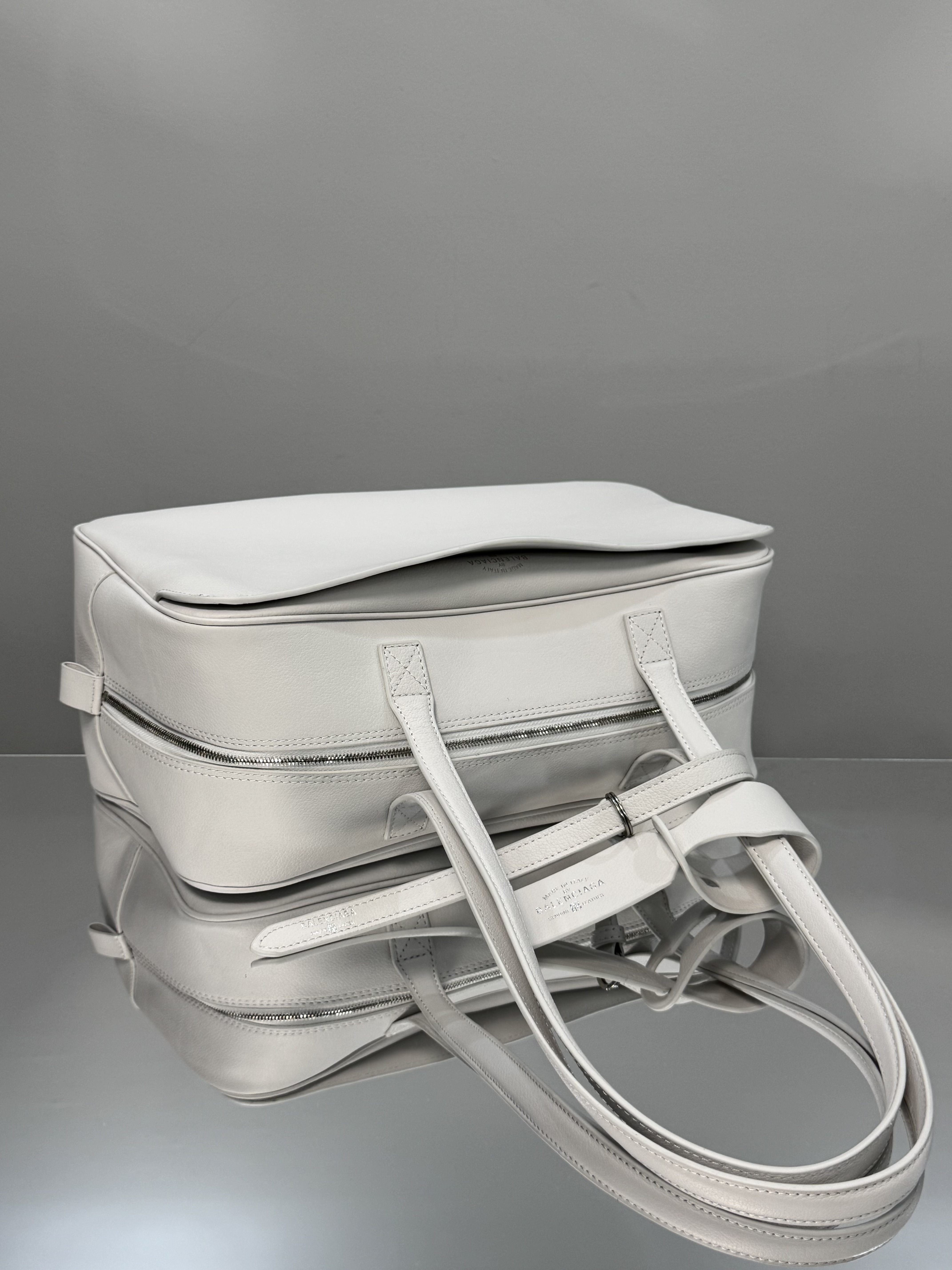 36CM 中号 巴黎世家 手提 保龄 Balenciag  carrie bowling （Handheld bowling bag）Cowhide– 8264252ABNQ1000