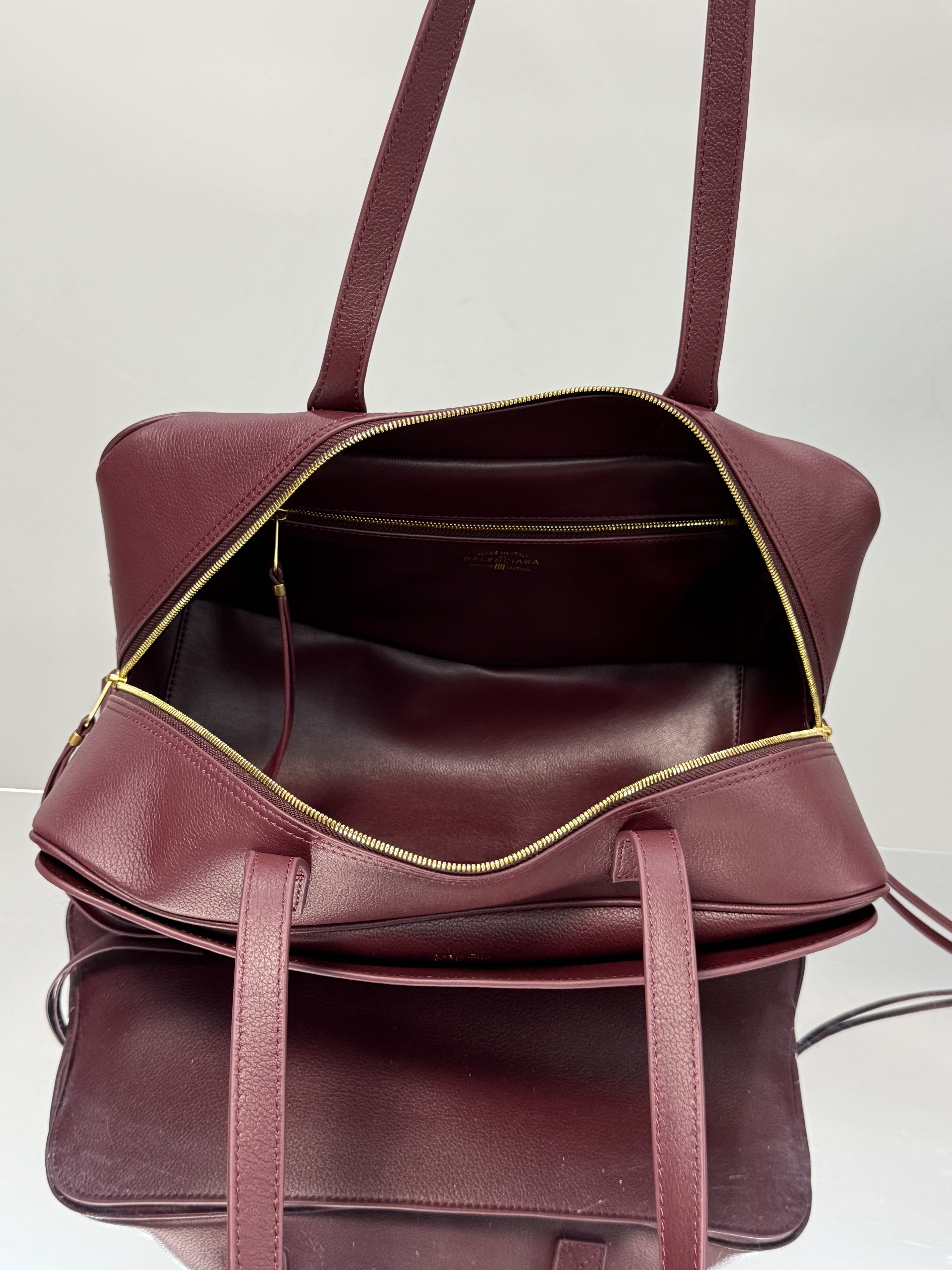 36CM 中号 巴黎世家 手提 保龄 Balenciag  carrie bowling （Handheld bowling bag）Cowhide– 8264252ABNQ1000