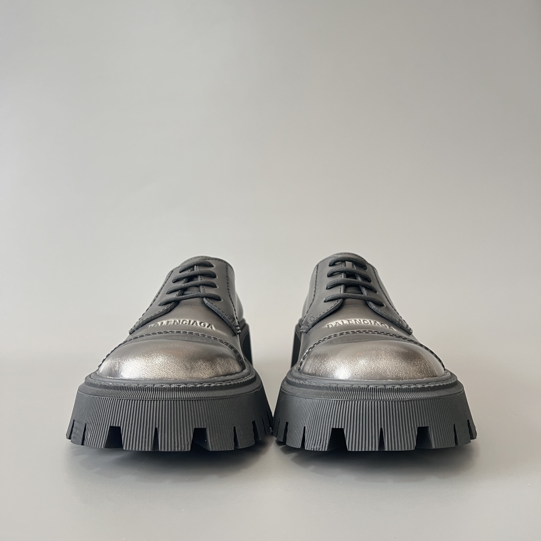 Balenciaga  巴黎世家 Tractor  亚光面 牛皮  擦色 德比 皮鞋 黑色 C0
