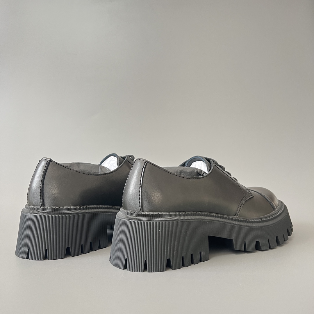 Balenciaga  巴黎世家 Tractor  亚光面 牛皮  擦色 德比 皮鞋 黑色 C0