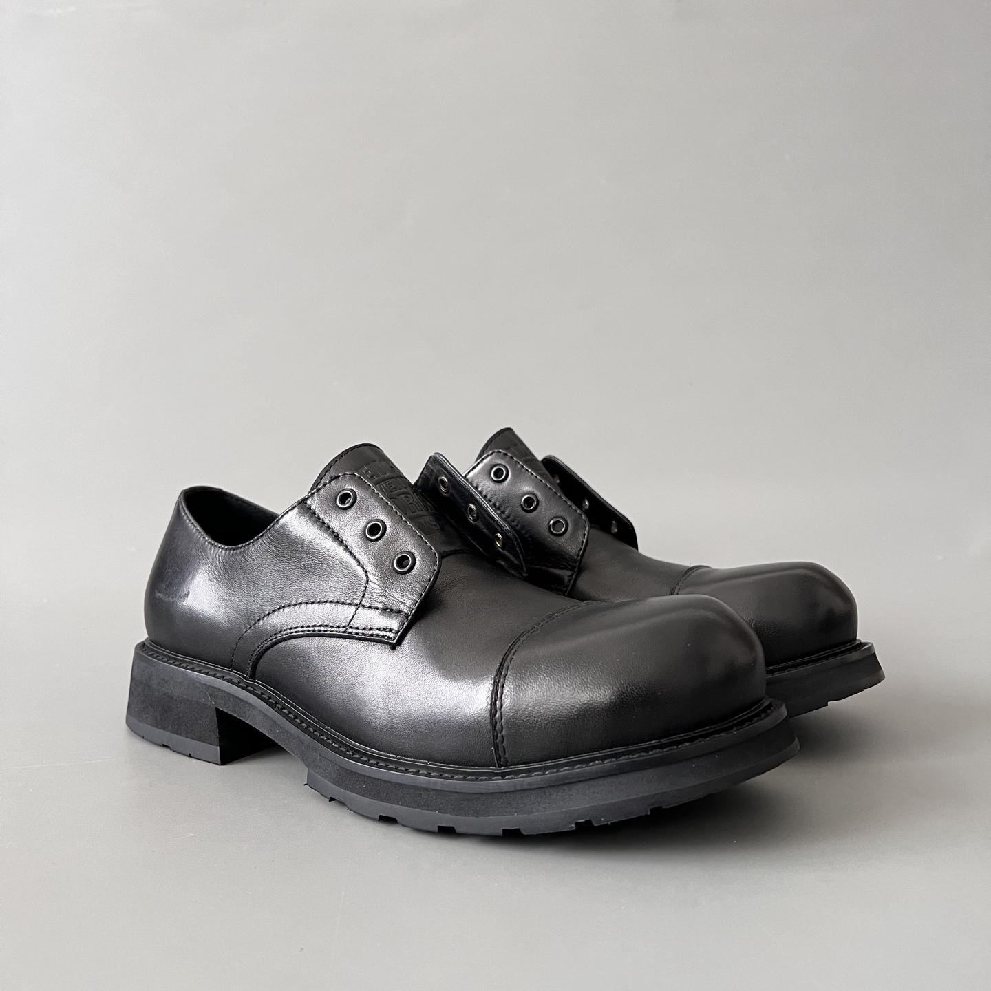 Balenciaga  巴黎世家 TRUCK 牛皮 圆头无鞋带  德比鞋皮鞋 黑色 C0-844932WCDA01000