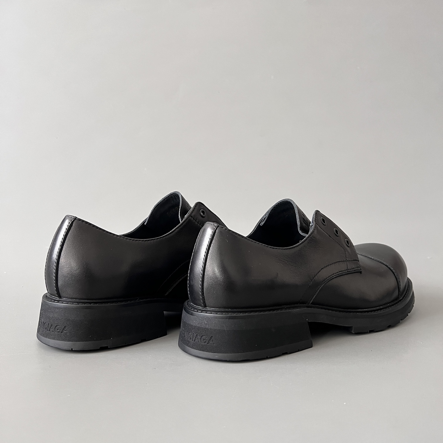 Balenciaga  巴黎世家 TRUCK 牛皮 圆头无鞋带  德比鞋皮鞋 黑色 C0-844932WCDA01000