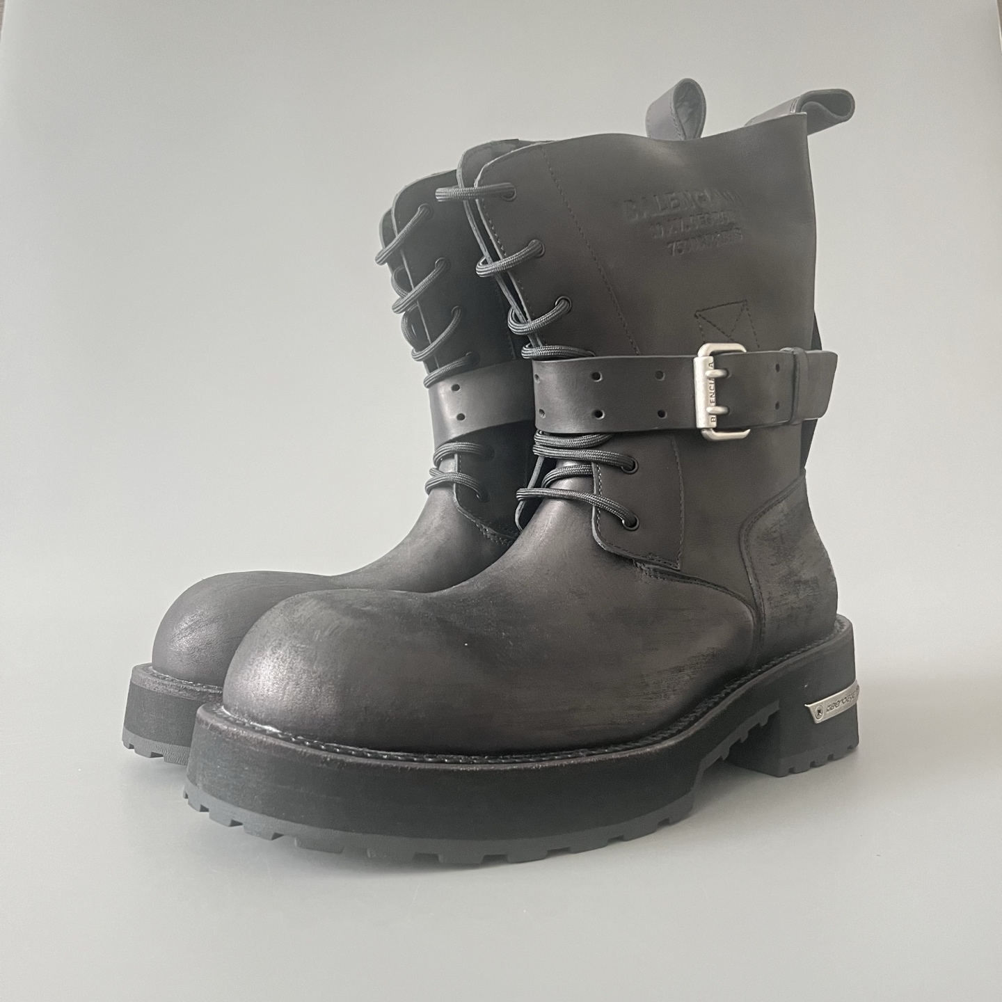 Balenciaga  巴黎世家 Venom 牛皮  短筒 马丁靴 黑色-D0