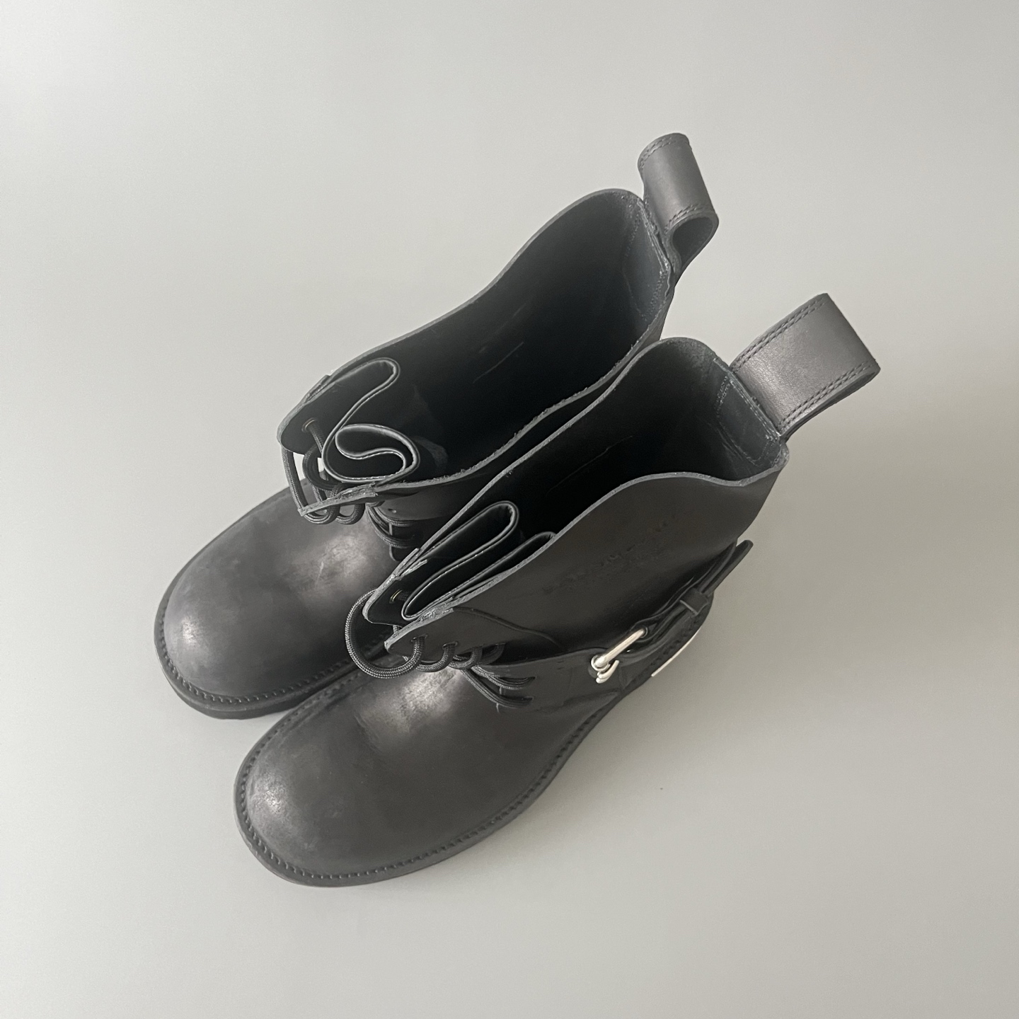 Balenciaga  巴黎世家 Venom 牛皮  短筒 马丁靴 黑色-D0