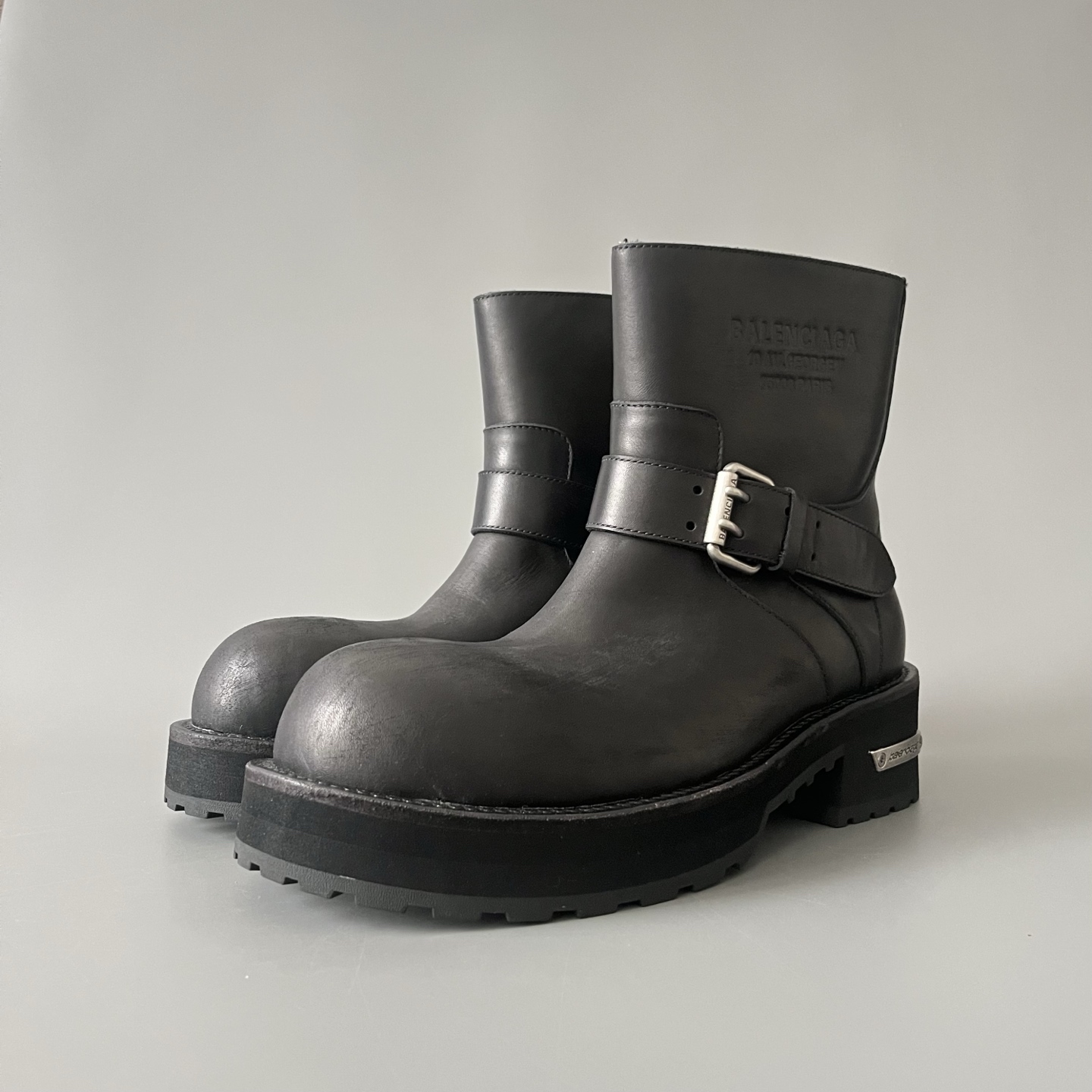Balenciaga  巴黎世家 Venom 无鞋带 牛皮  短筒 马丁靴 黑色-D0