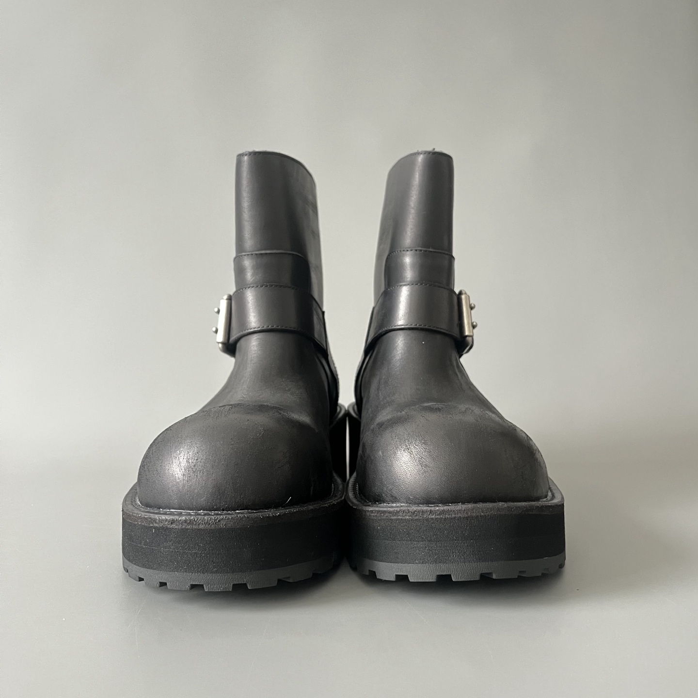 Balenciaga  巴黎世家 Venom 无鞋带 牛皮  短筒 马丁靴 黑色-D0