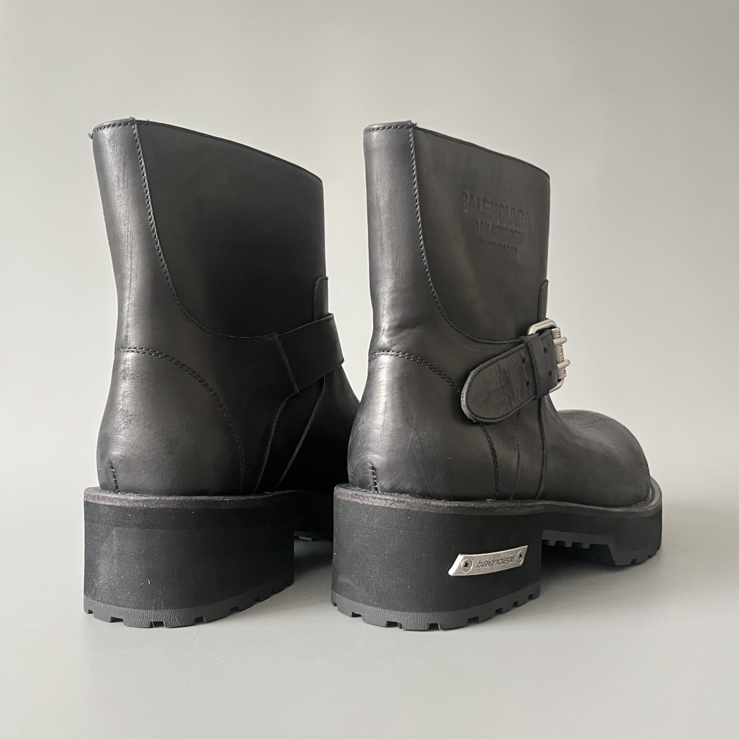 Balenciaga  巴黎世家 Venom 无鞋带 牛皮  短筒 马丁靴 黑色-D0