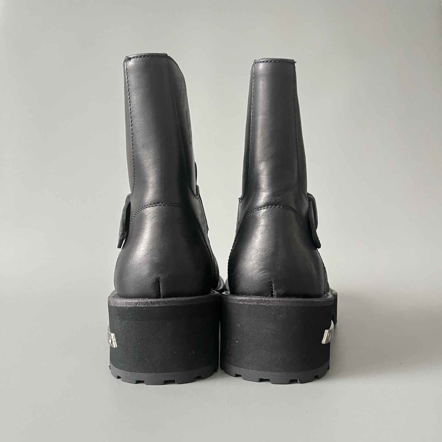 Balenciaga  巴黎世家 Venom 无鞋带 牛皮  短筒 马丁靴 黑色-D0
